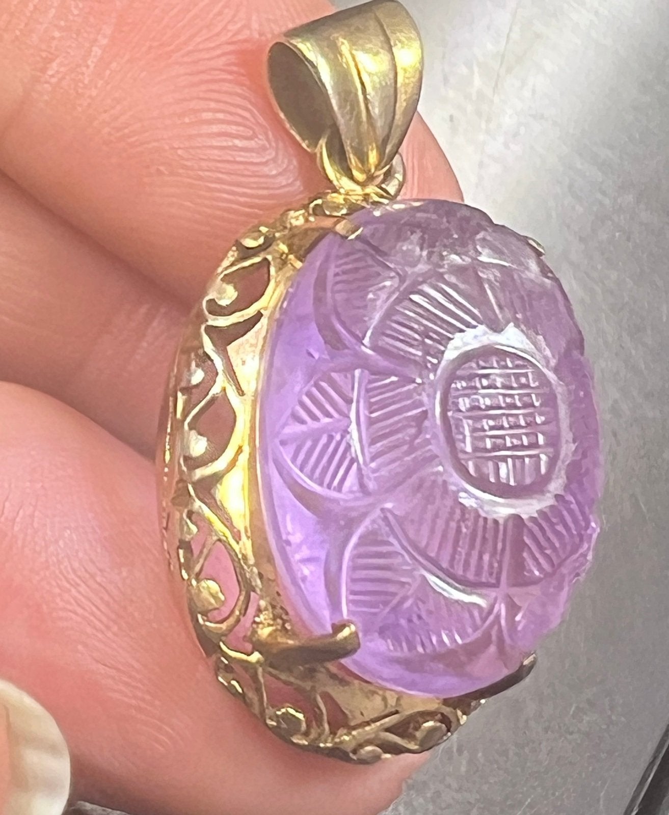 10k Gold Amethyst Cabochon Carved Flower Pendant. 1.3" 8g *Video*