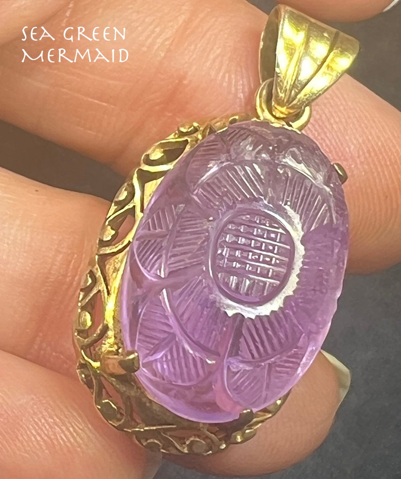 10k Gold Amethyst Cabochon Carved Flower Pendant. 1.3" 8g *Video*