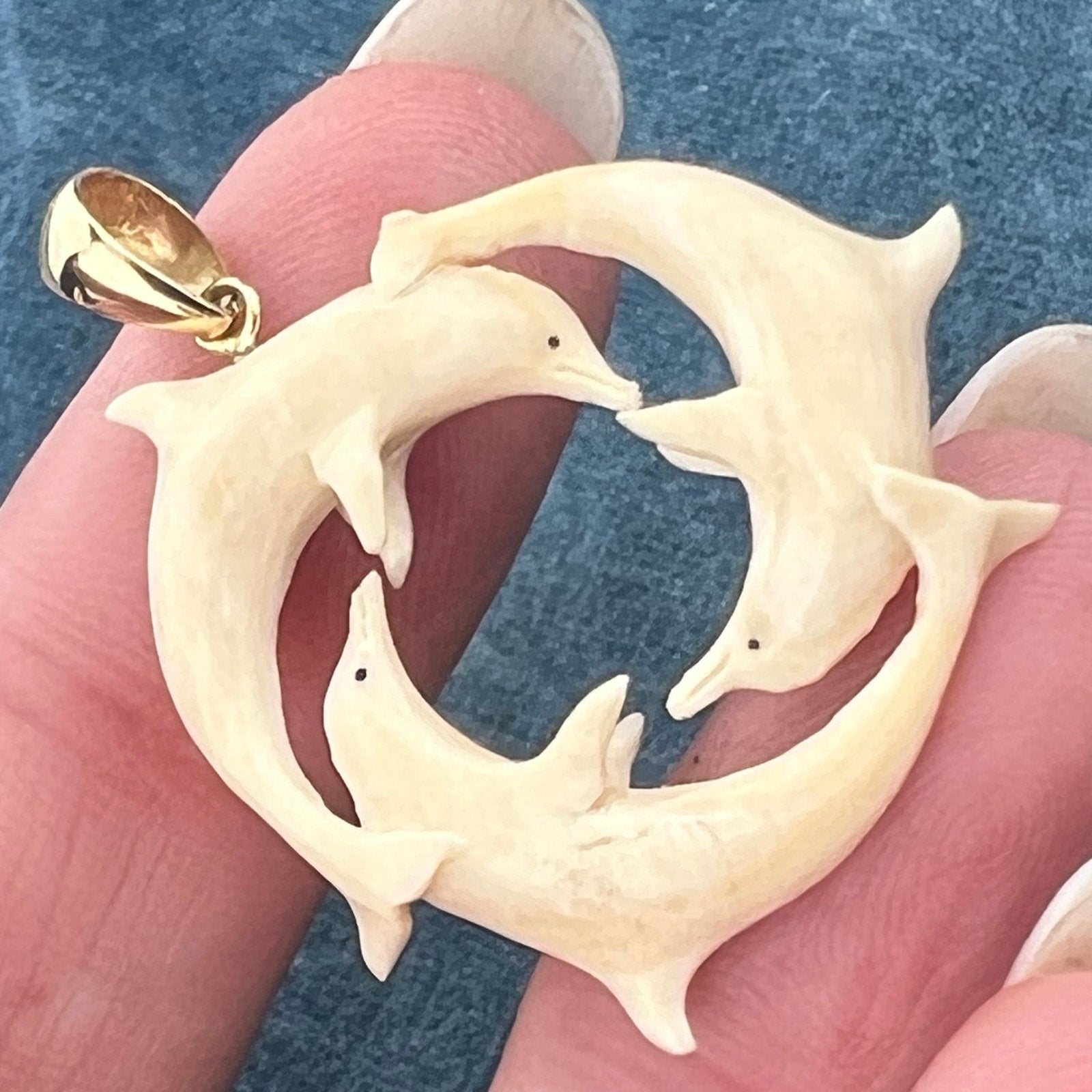 10k Gold Carved Driftwood Dolphin Circle Pendant. 1.3"