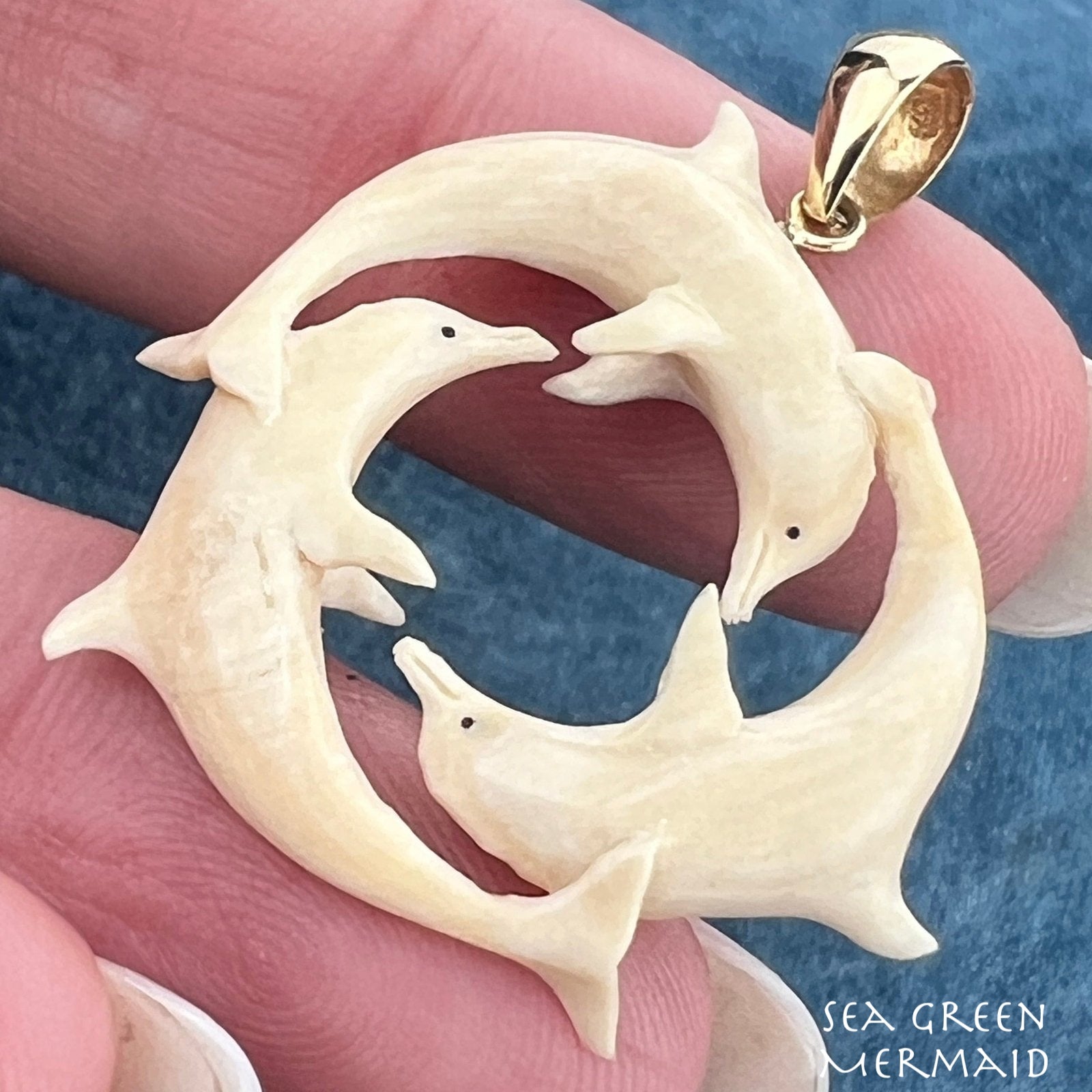 10k Gold Carved Driftwood Dolphin Circle Pendant. 1.3"