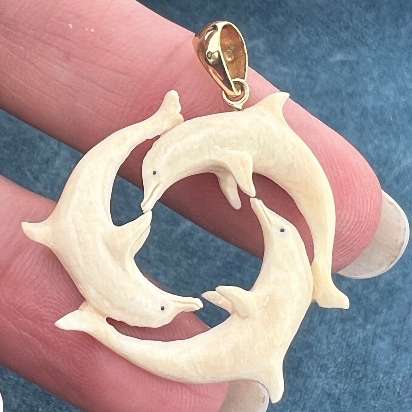 10k Gold Carved Driftwood Dolphin Circle Pendant. 1.3"