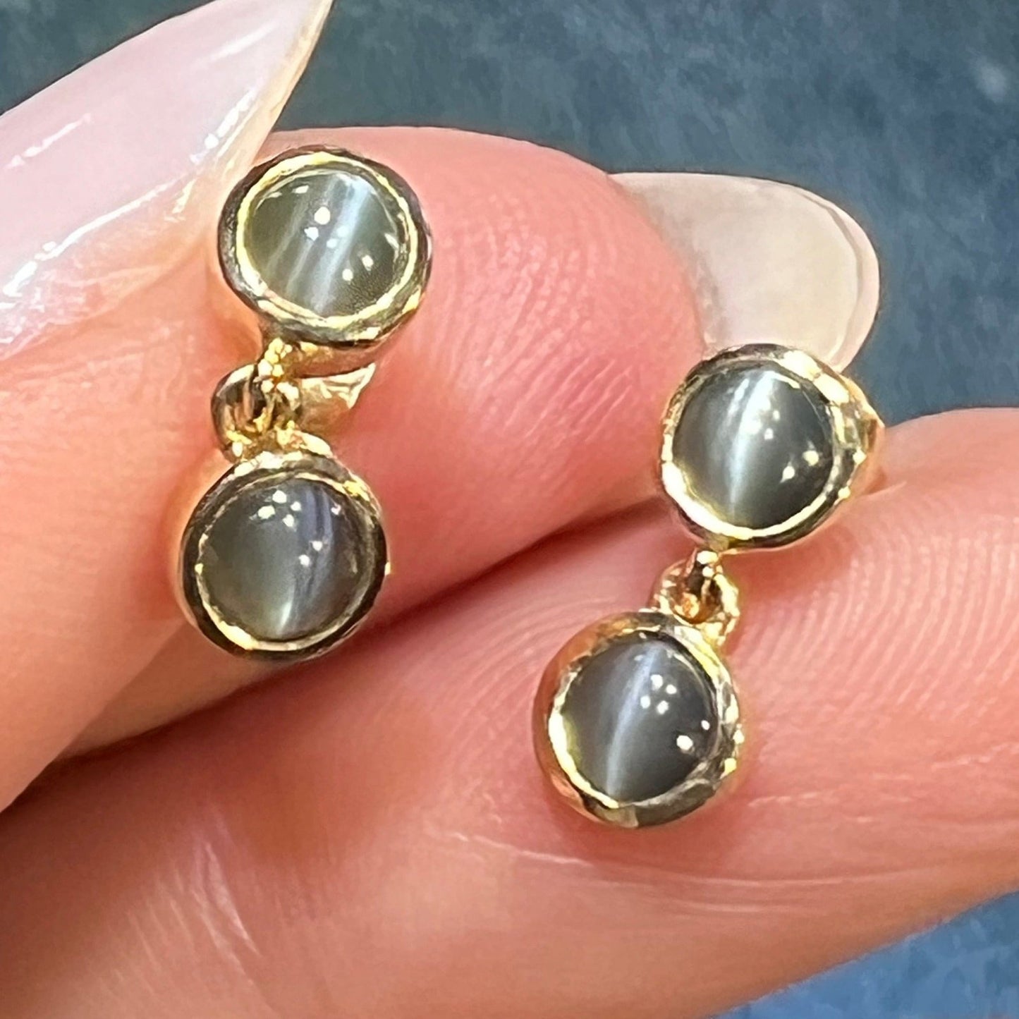 10k Gold Cats Eye Chrysoberyl Dangle Earrings. Tiny! *Video*