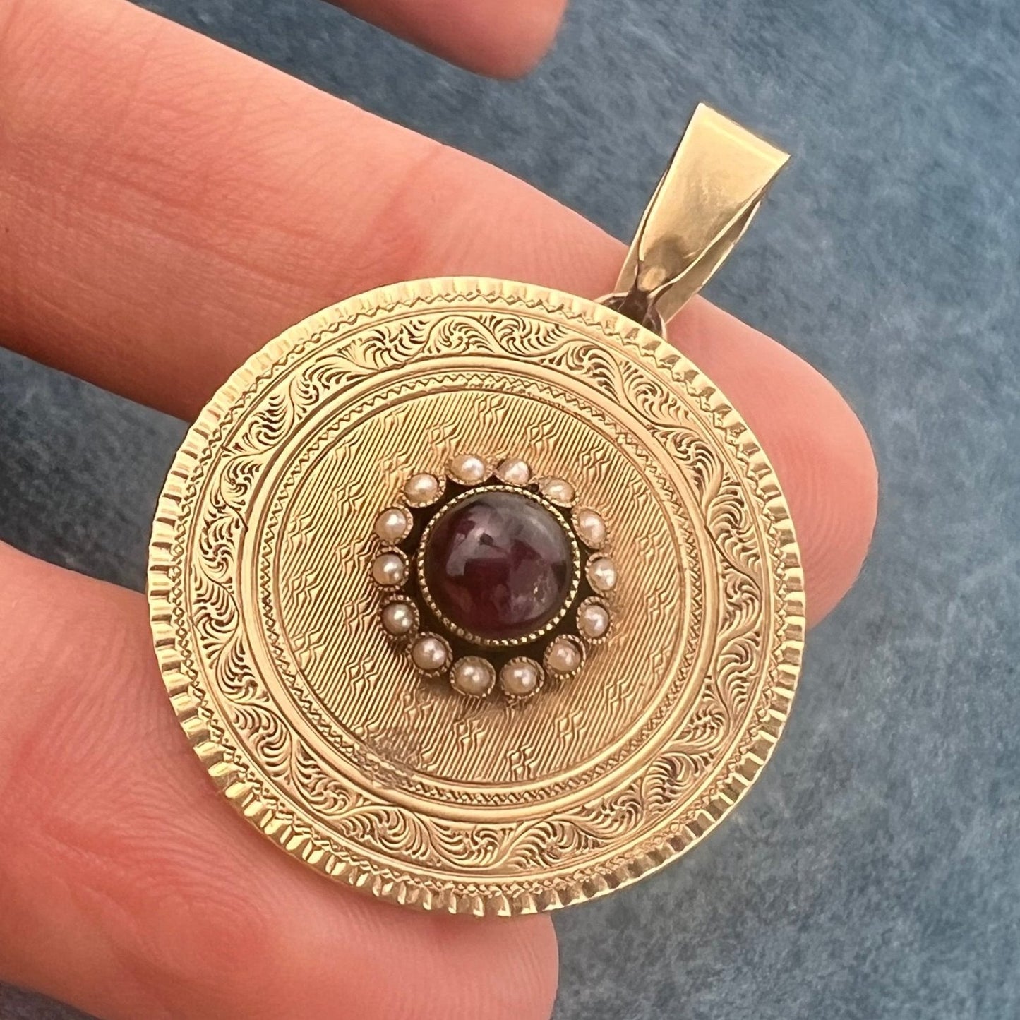 10k Gold Etched Medallion Disk Pendant w Cabochon Garnet. 1.25" *Video*