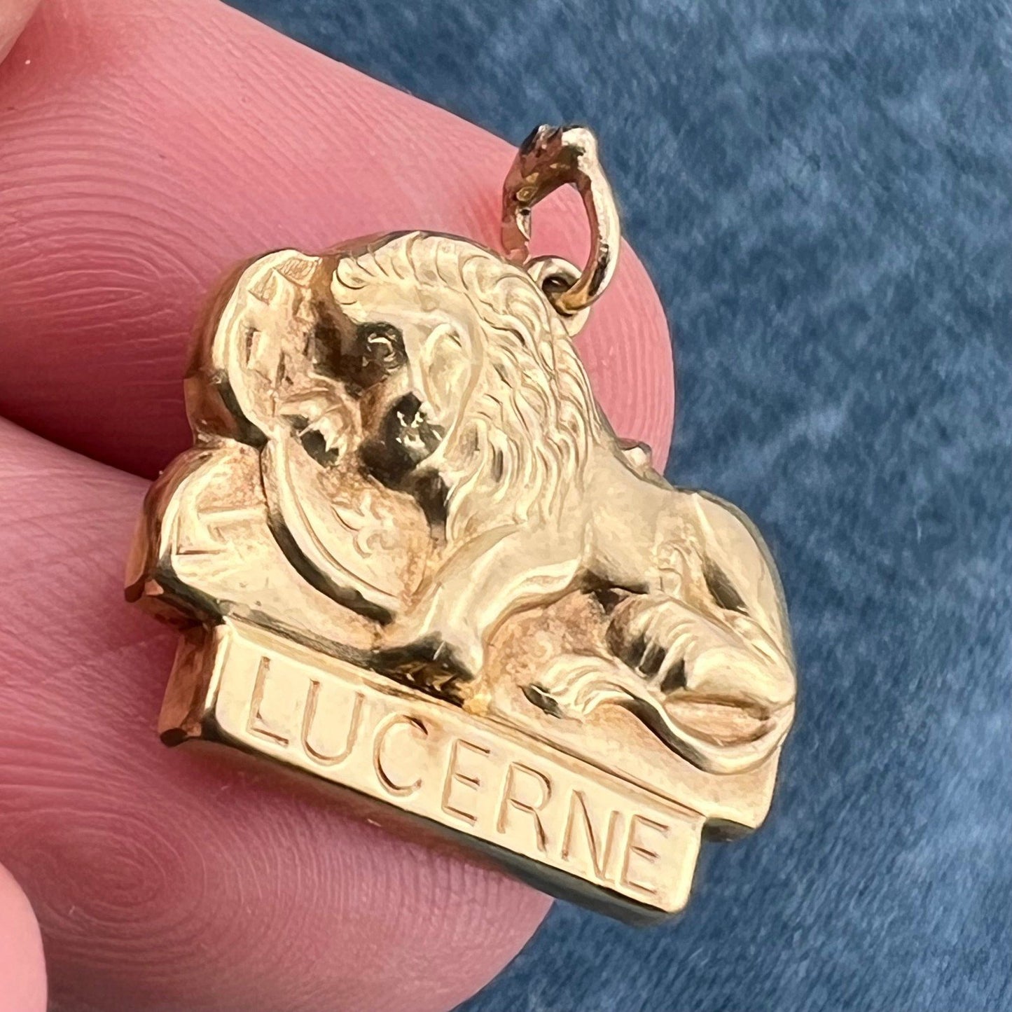 10k Gold Lion of Lucerne Pendant. Swiss Revolution Memorial