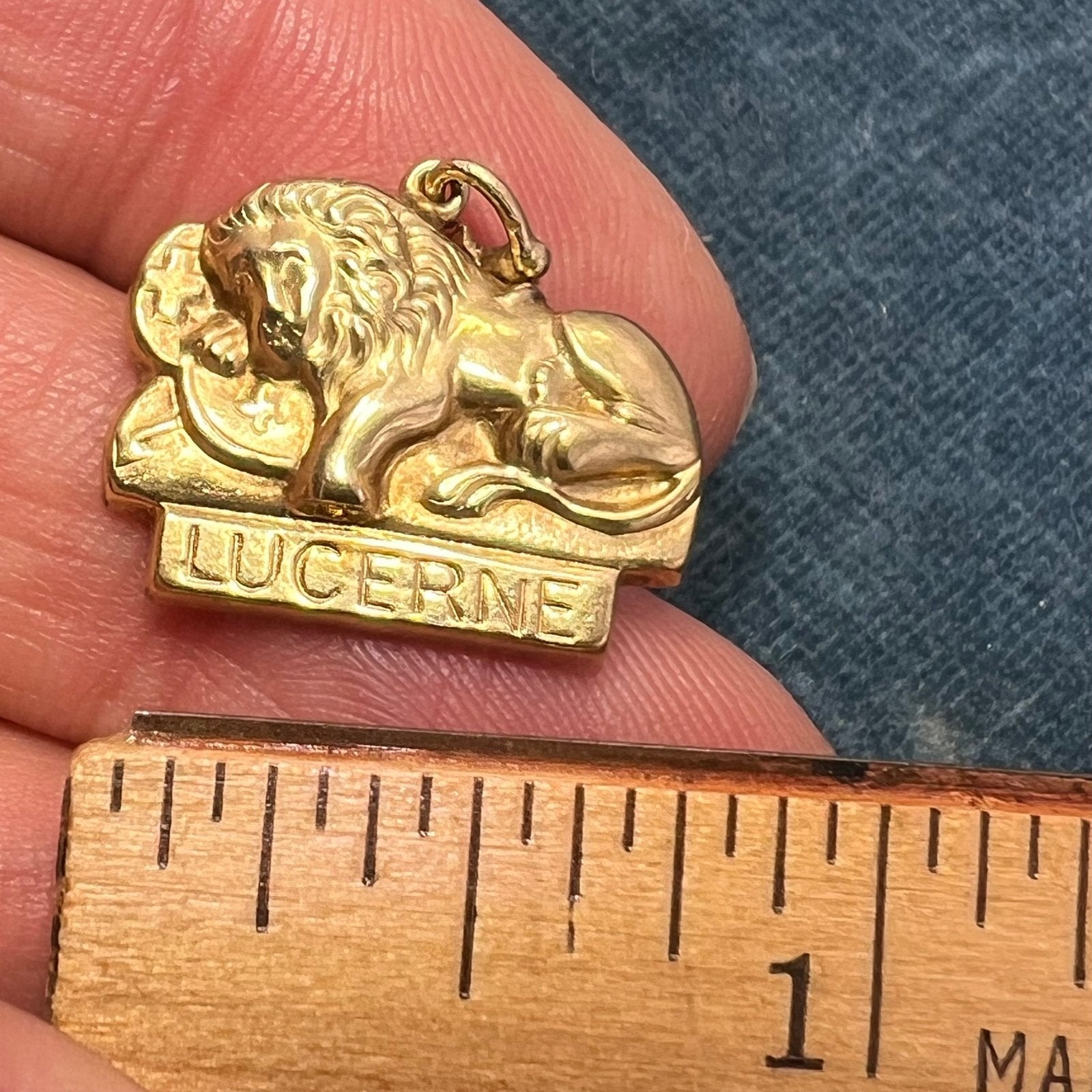 10k Gold Lion of Lucerne Pendant. Swiss Revolution Memorial