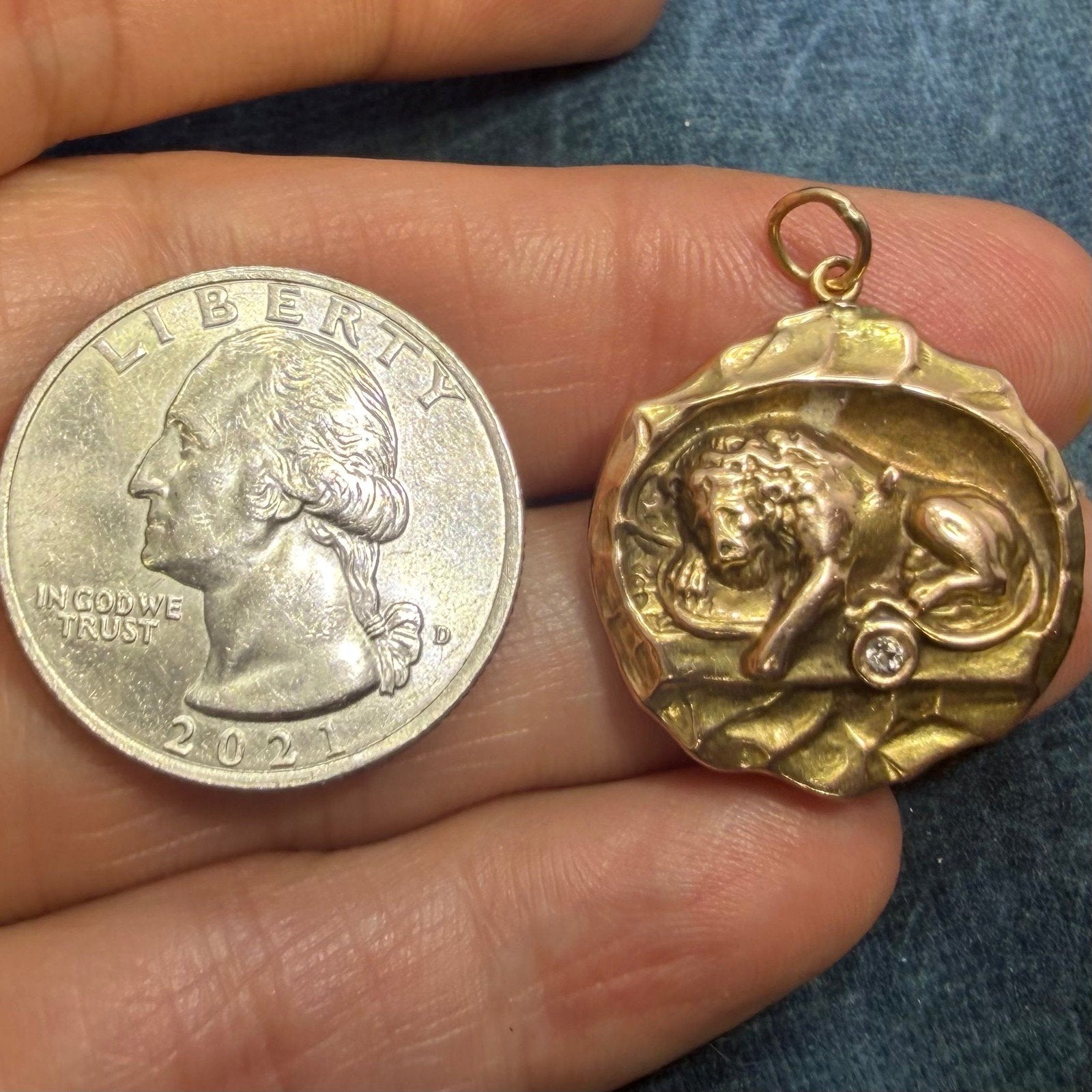 10k Gold Lion of Lucerne Swiss Repousse Pendant w Diamond *Video*