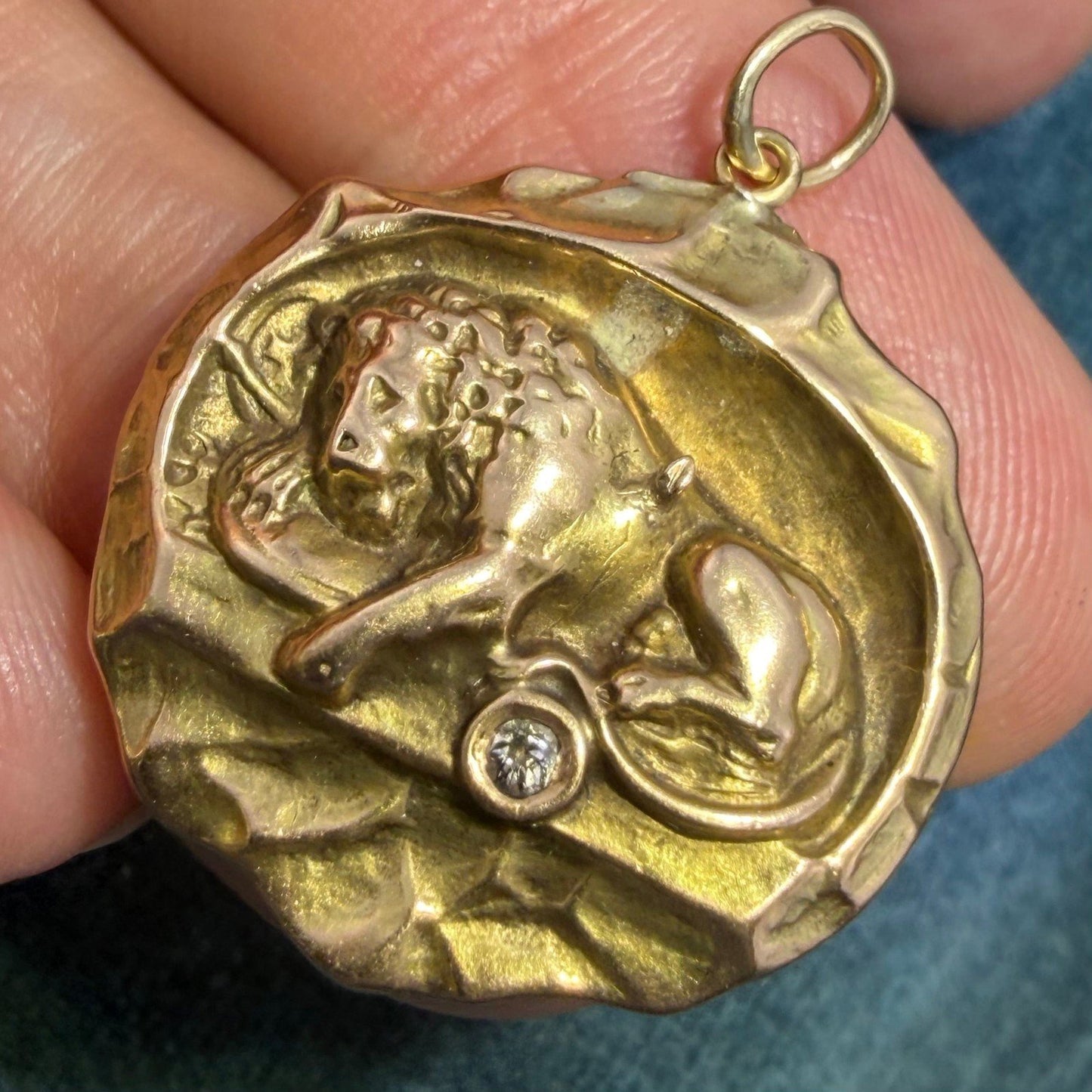 10k Gold Lion of Lucerne Swiss Repousse Pendant w Diamond *Video*