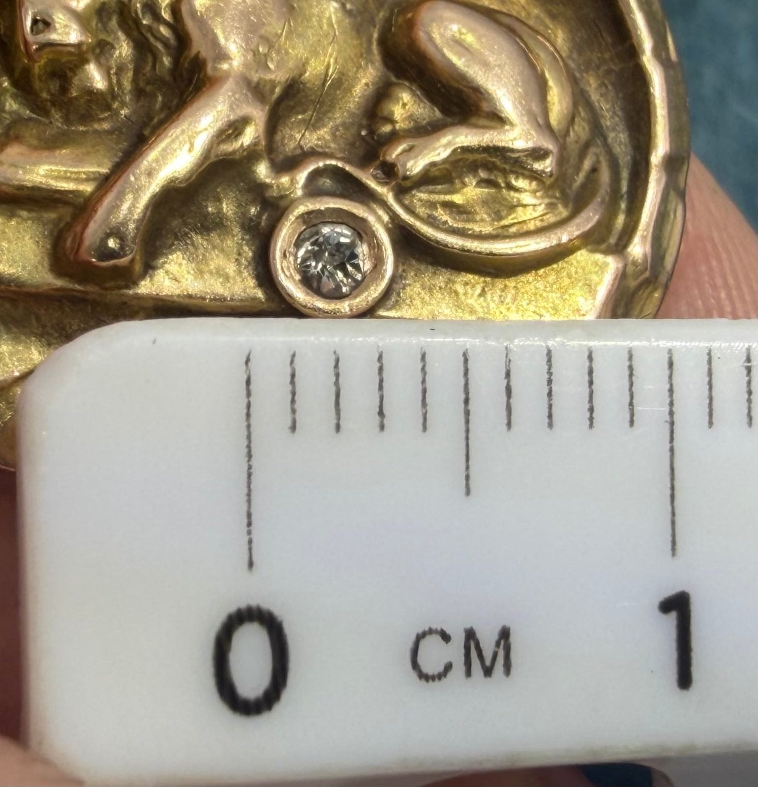 10k Gold Lion of Lucerne Swiss Repousse Pendant w Diamond *Video*