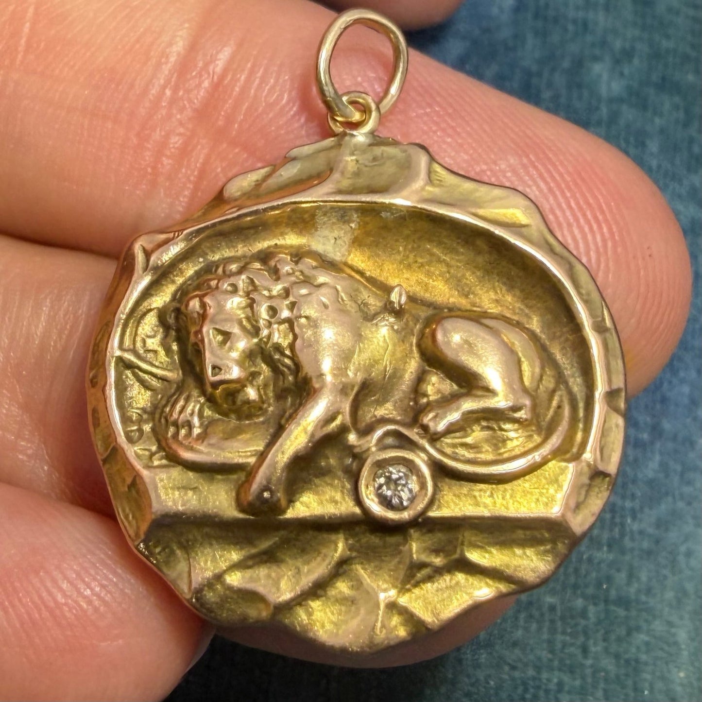 10k Gold Lion of Lucerne Swiss Repousse Pendant w Diamond *Video*