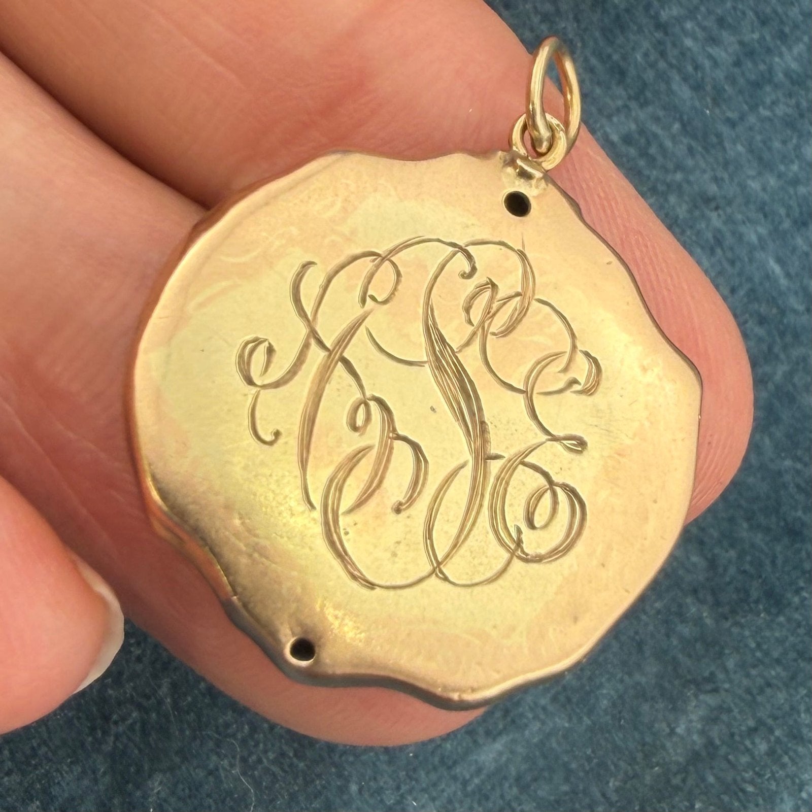 10k Gold Lion of Lucerne Swiss Repousse Pendant w Diamond *Video*