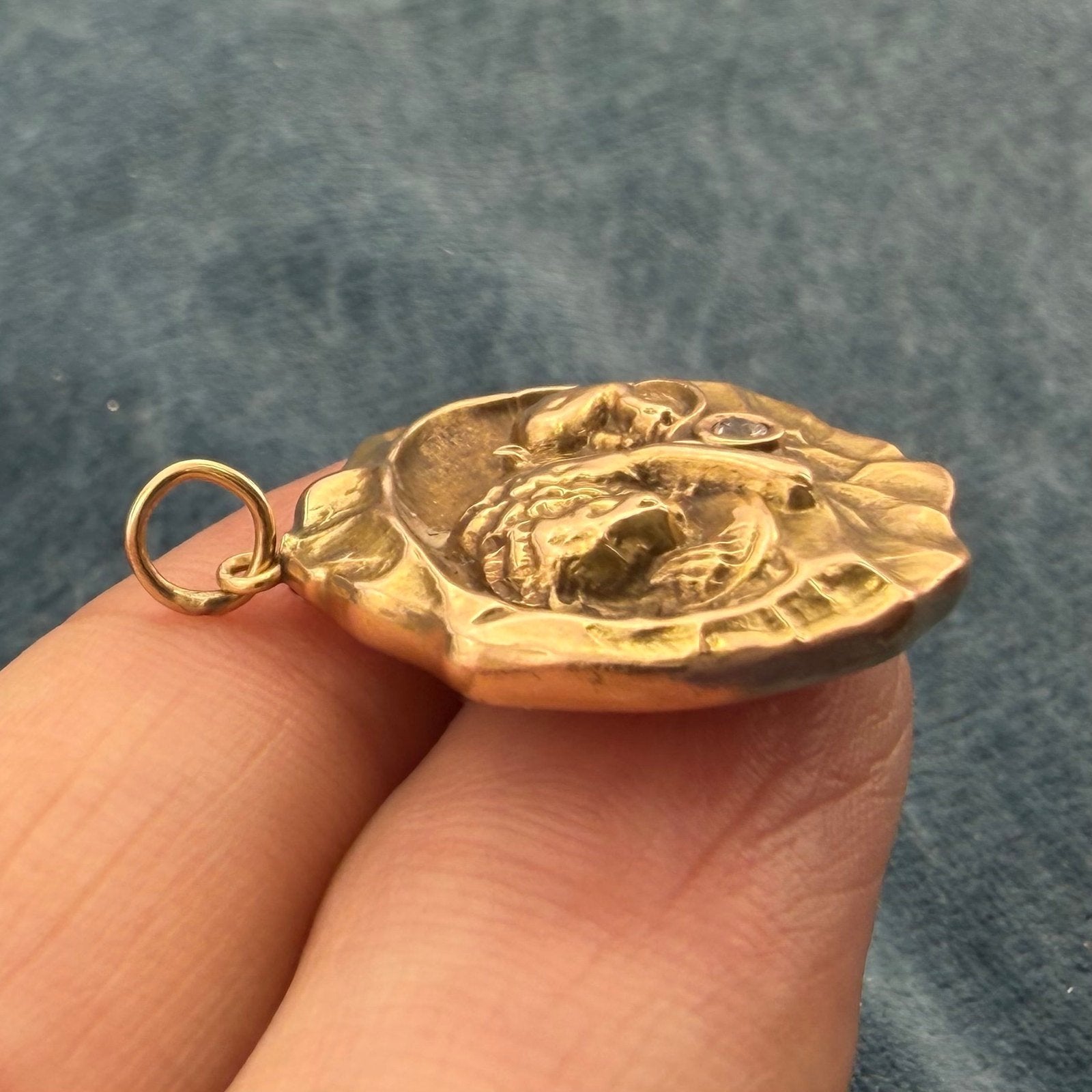 10k Gold Lion of Lucerne Swiss Repousse Pendant w Diamond *Video*