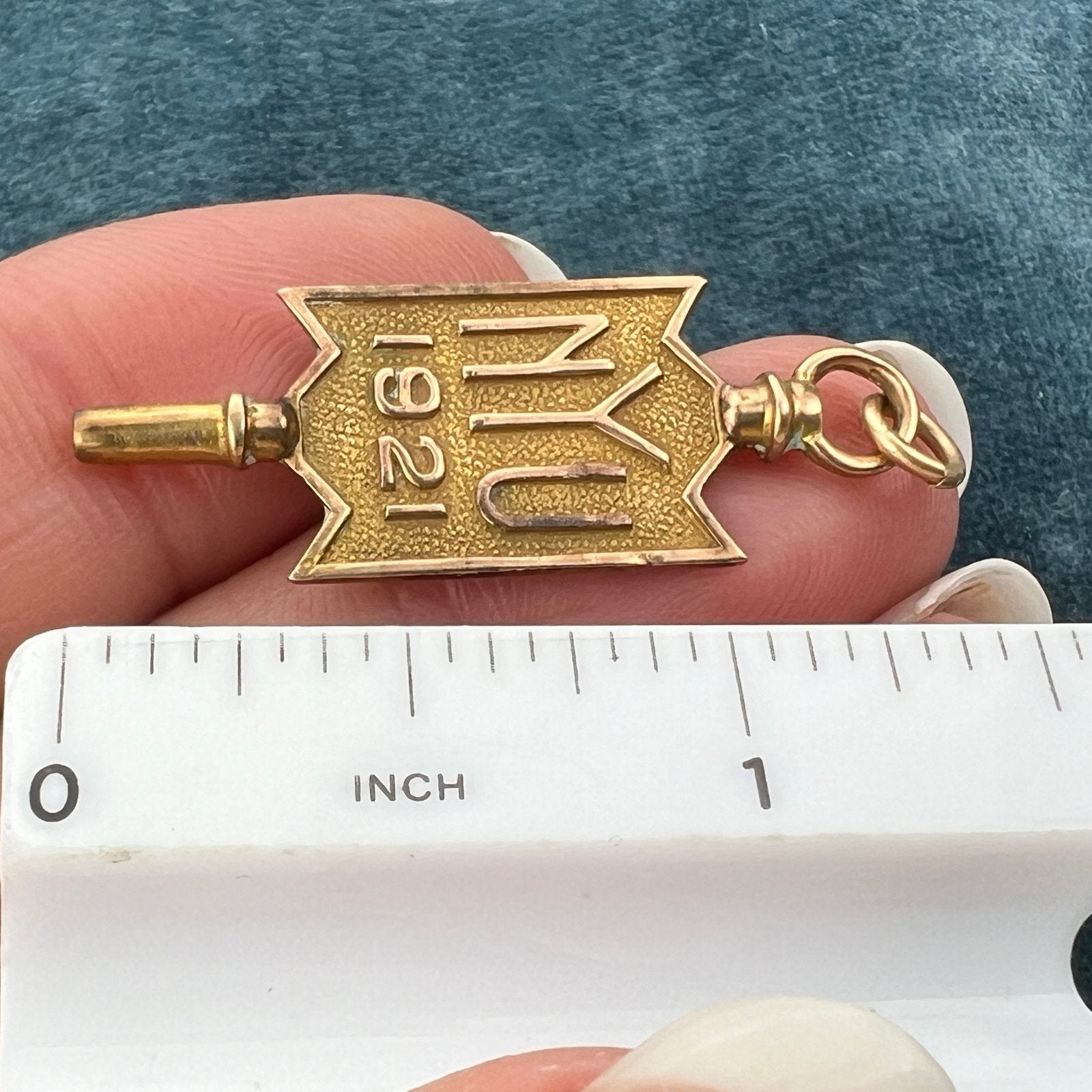 10k Gold NYU New York University Class Key Pendant. 1.3"