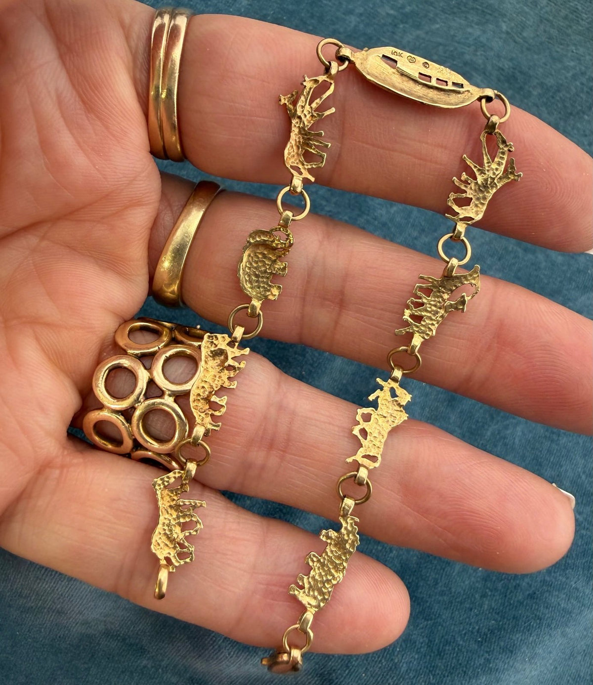 10k Gold Noah's Ark Bracelet. Lions Giraffes Elephants Tigers