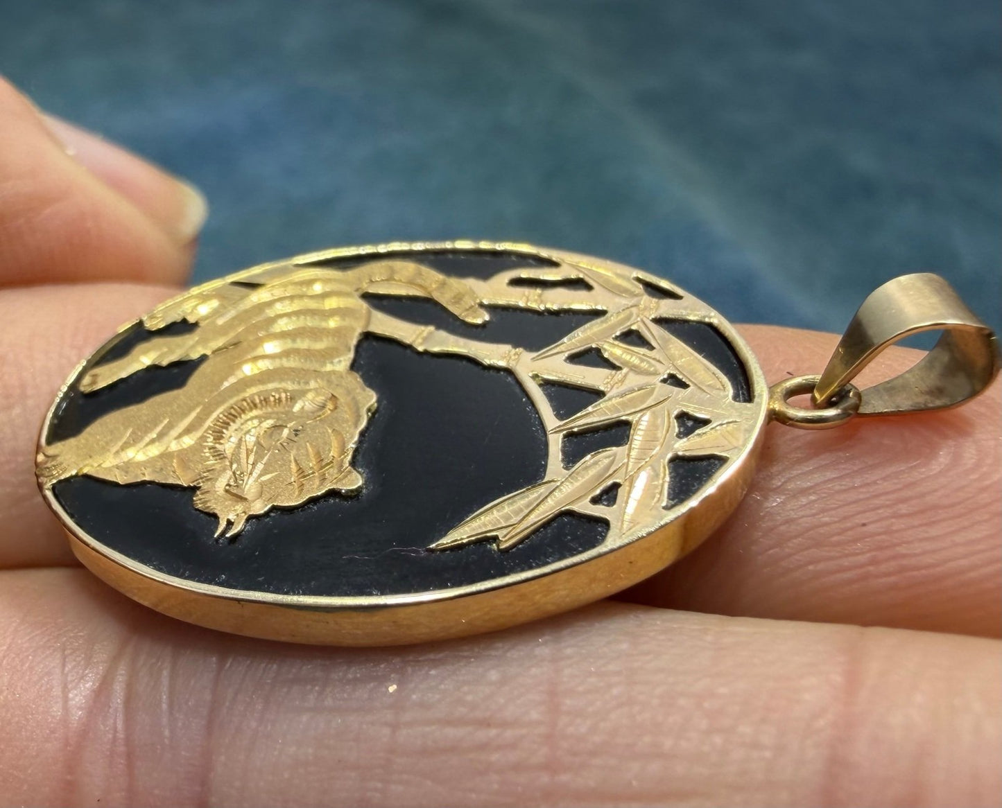 10k Gold Onyx Pendant w Japanese TIGER and Bamboo Stalks