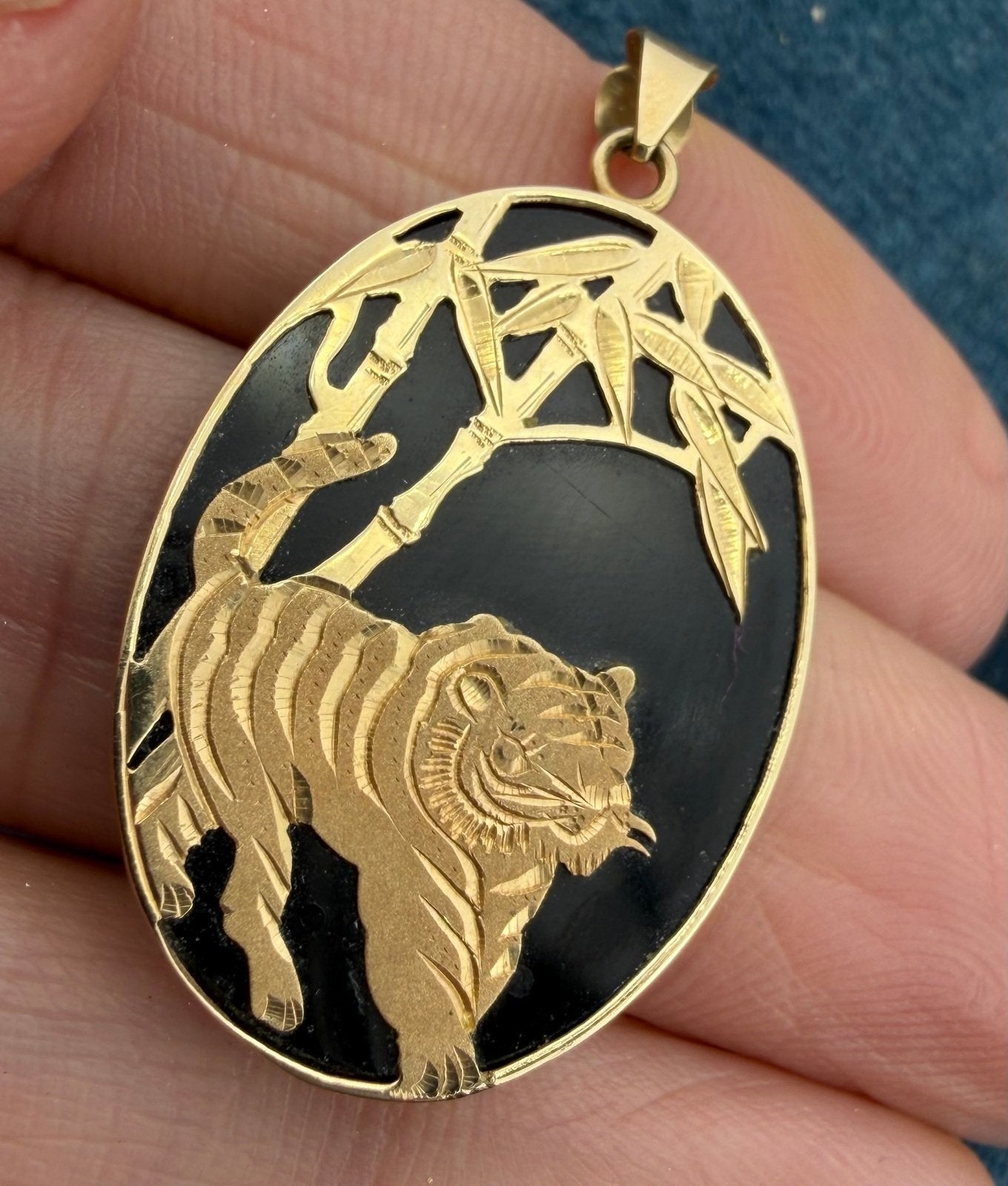 10k Gold Onyx Pendant w Japanese TIGER and Bamboo Stalks