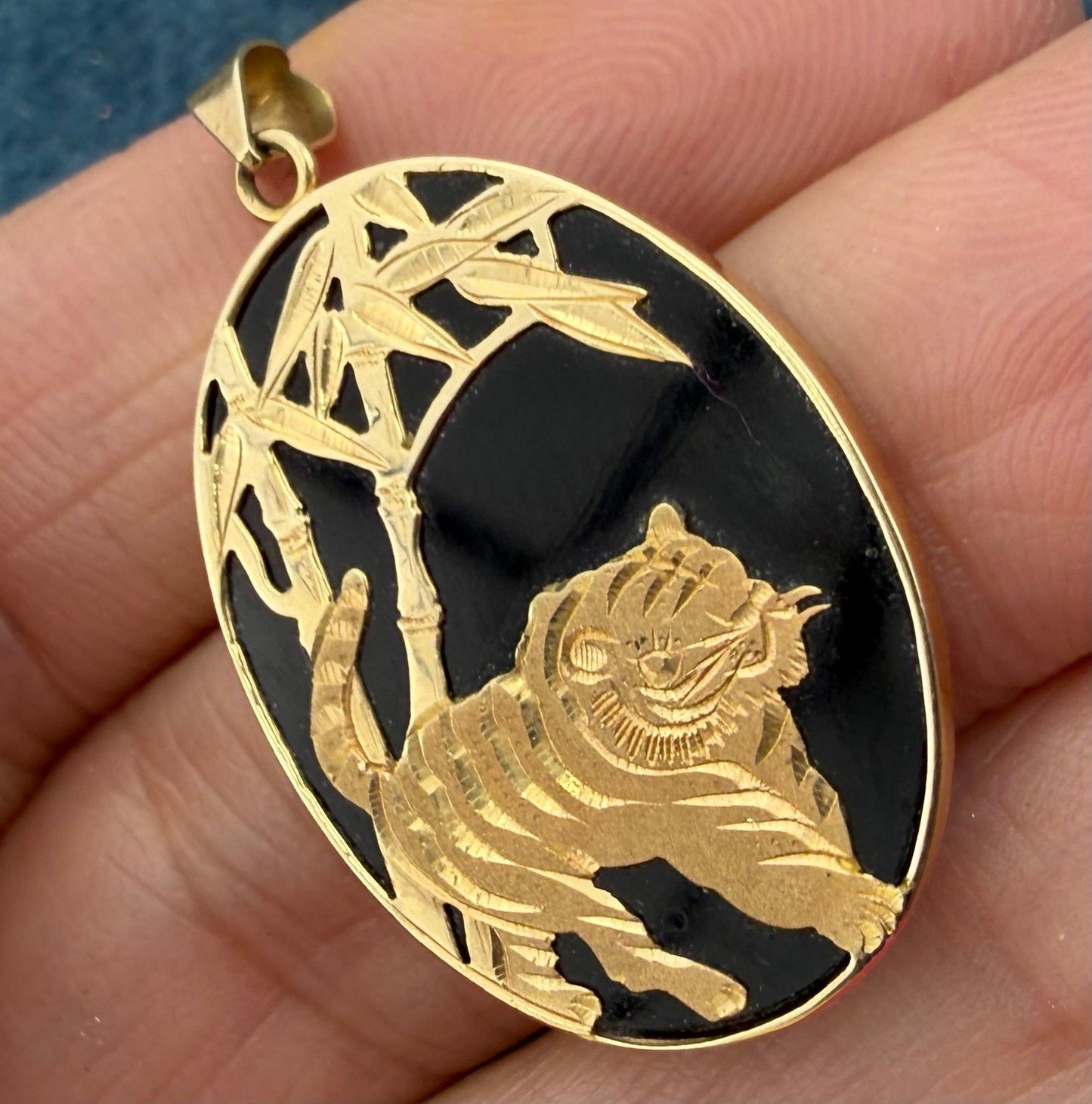 10k Gold Onyx Pendant w Japanese TIGER and Bamboo Stalks