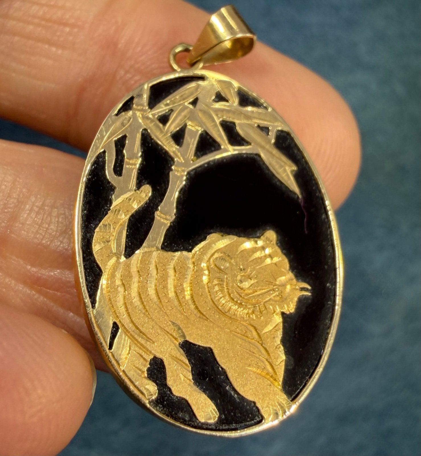 10k Gold Onyx Pendant w Japanese TIGER and Bamboo Stalks