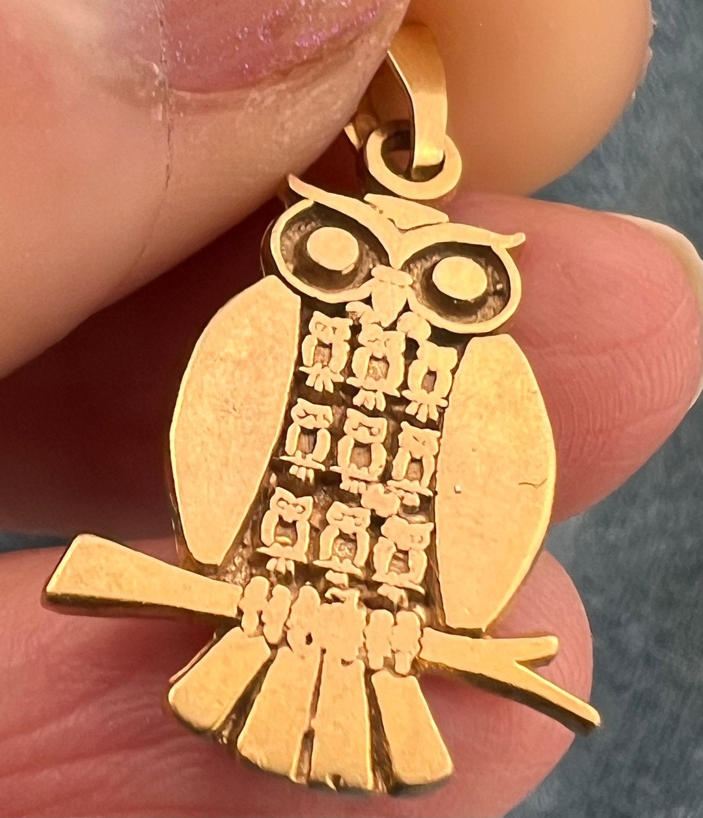 10k Gold Owl Mama or Daddy with Tiny Baby Owlets Inside. 1.2"