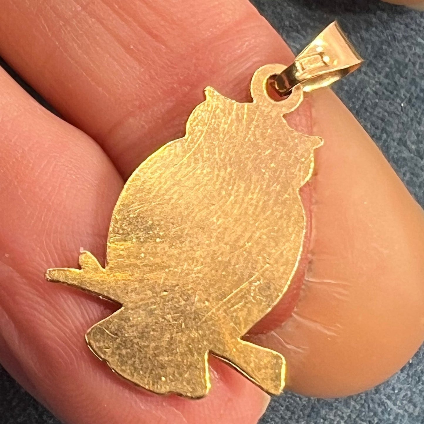 10k Gold Owl Mama or Daddy with Tiny Baby Owlets Inside. 1.2"