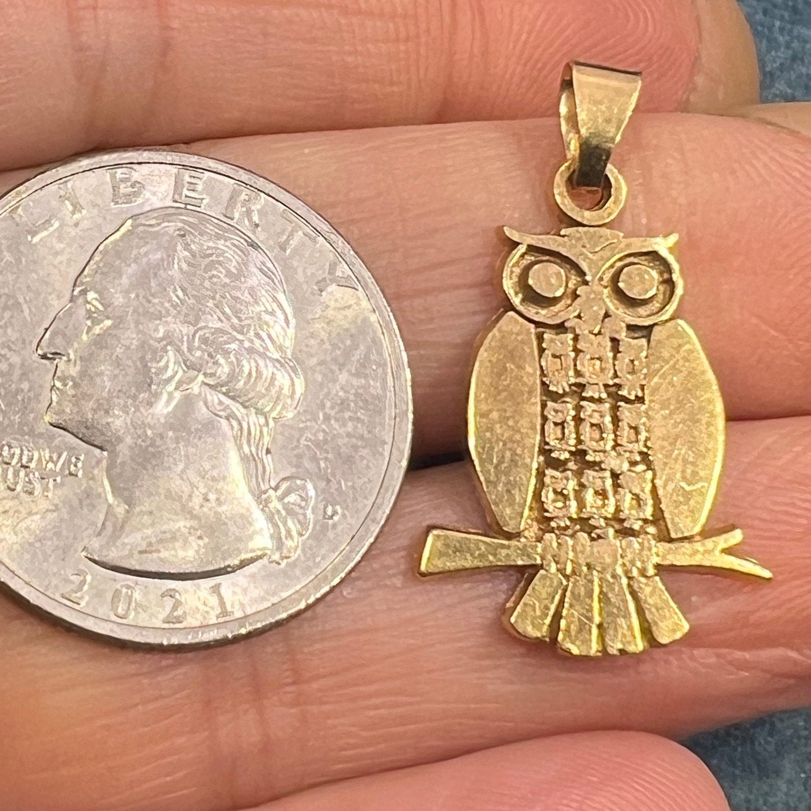 10k Gold Owl Mama or Daddy with Tiny Baby Owlets Inside. 1.2"