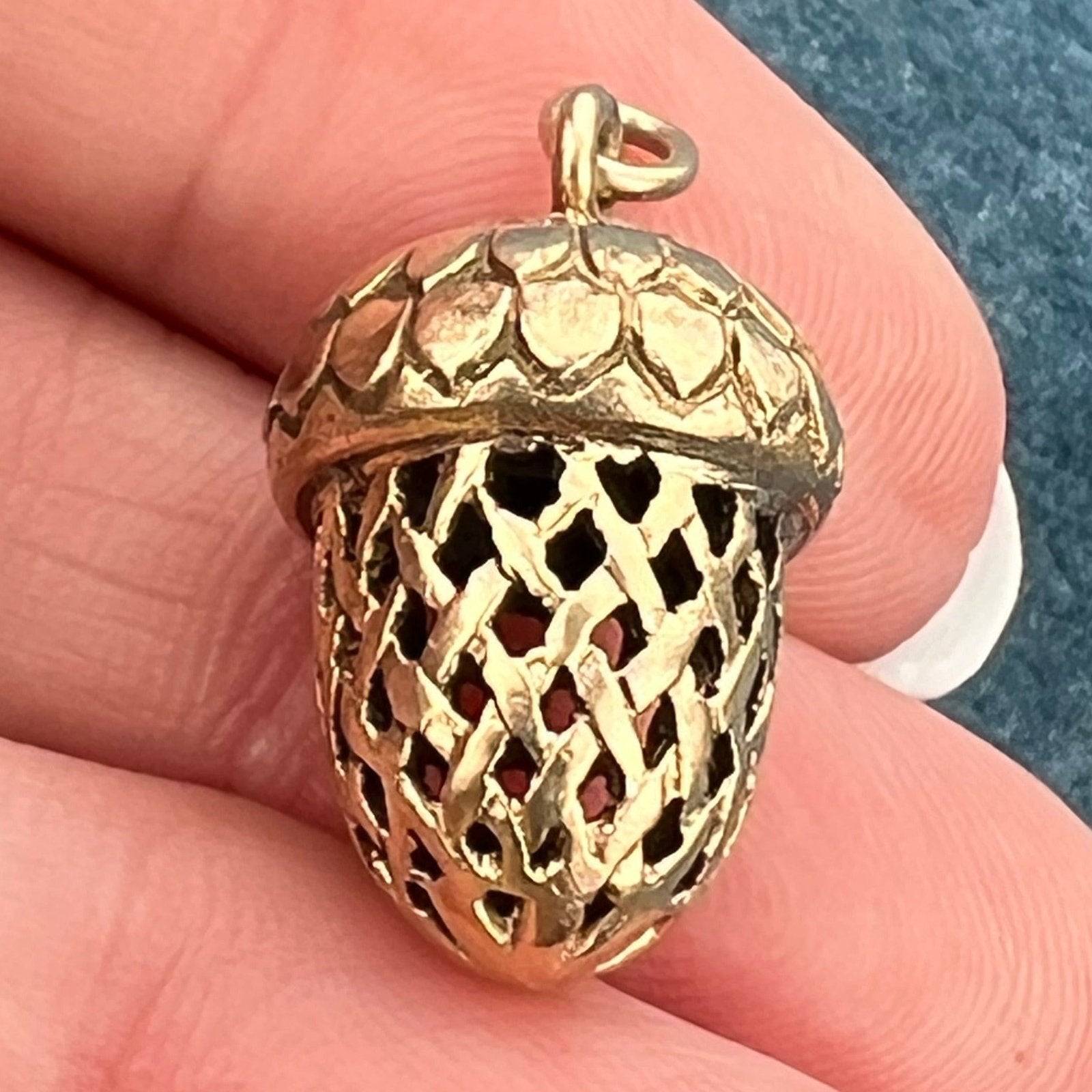 10k Gold Pendant "From Little Acorns Grow Great Oaks" *Video*