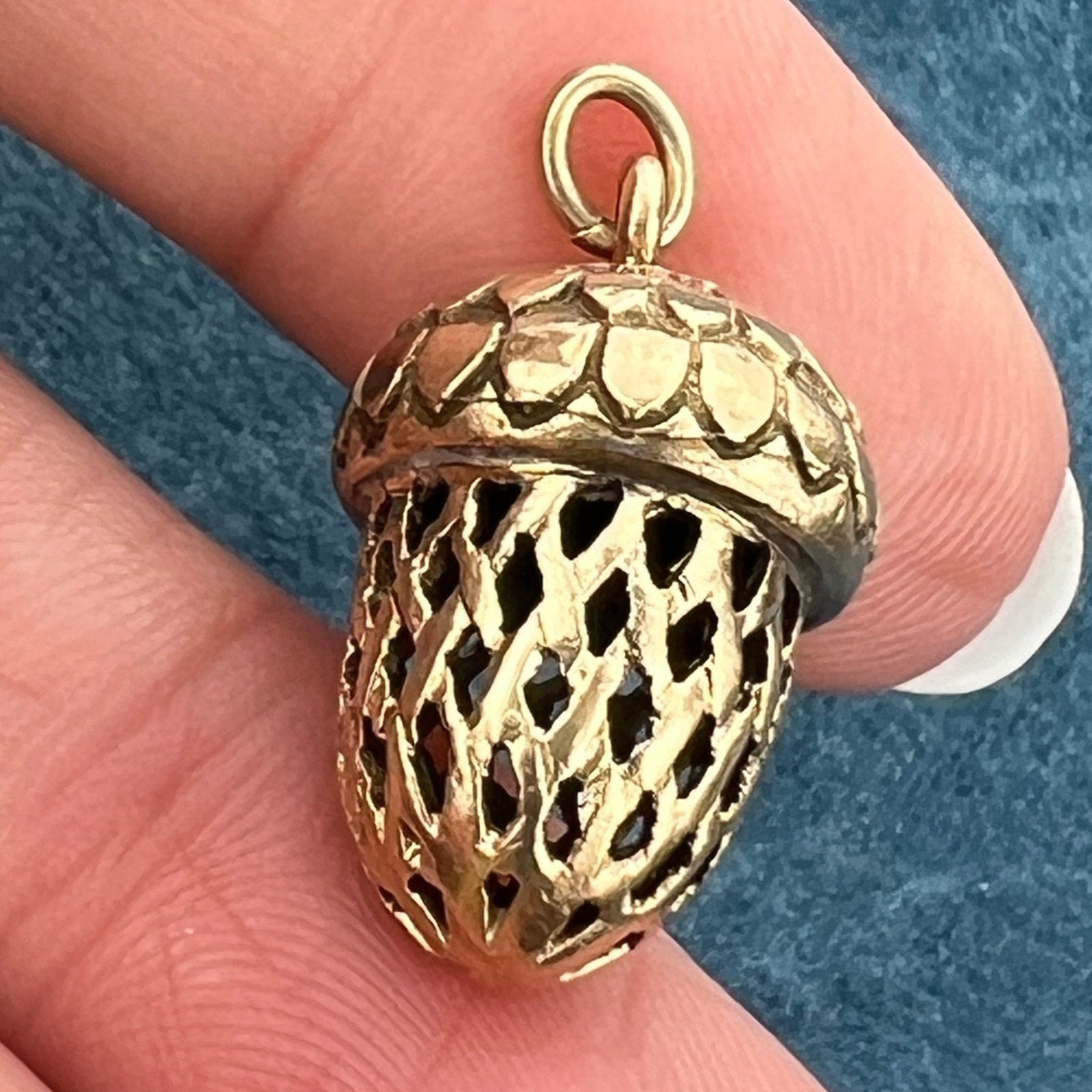 10k Gold Pendant "From Little Acorns Grow Great Oaks" *Video*