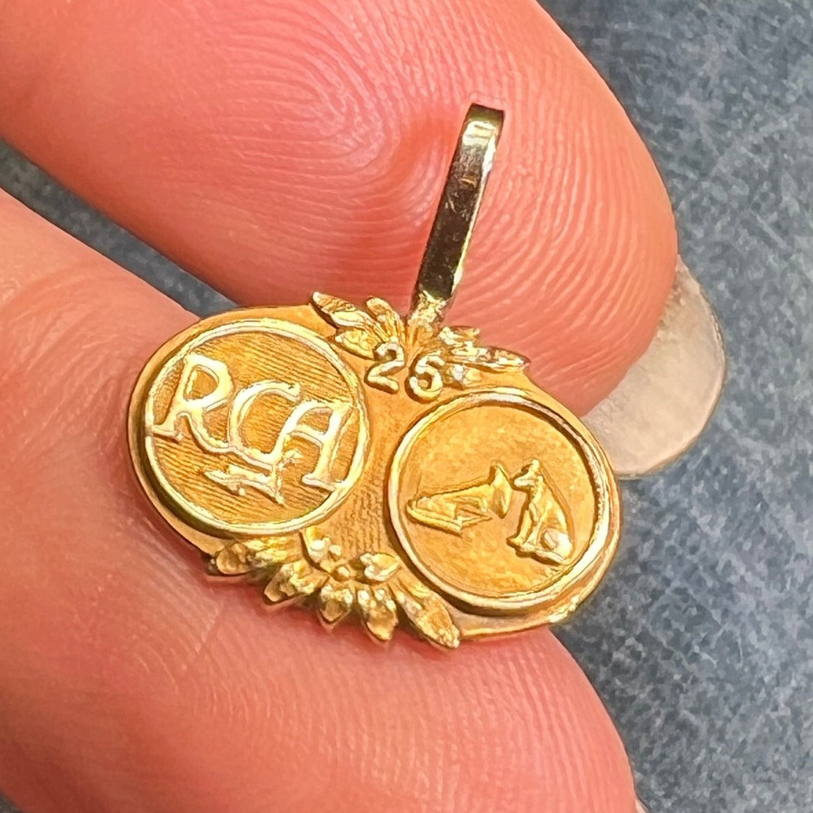 10k Gold RCA RECORDS Pendant w Dog + Phonograph *Rare* Tiny!