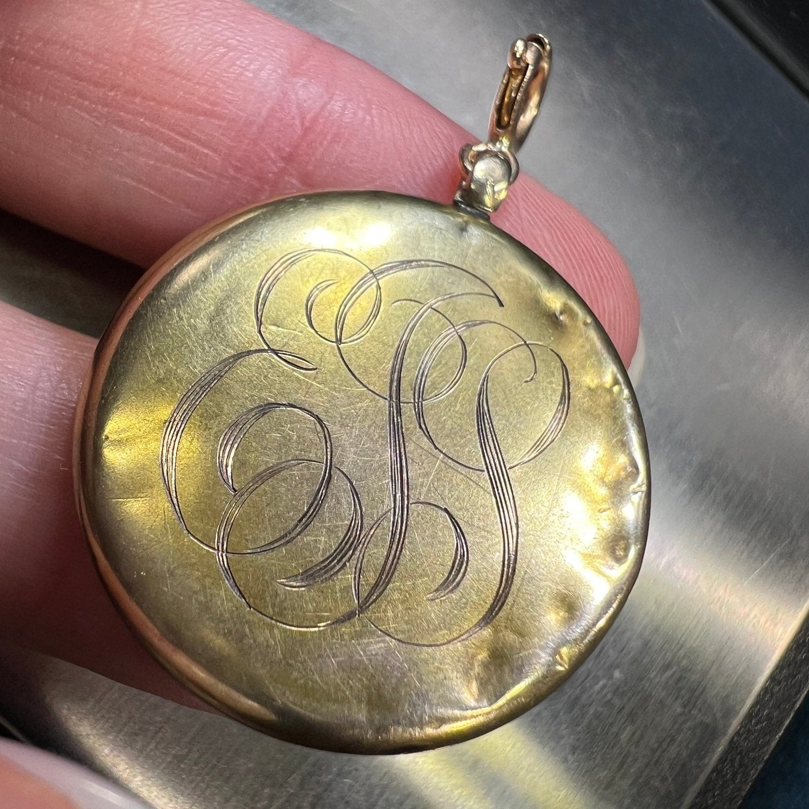 10k Gold Repousse LION Pendant w Diamond. Art Nouveau *Video*