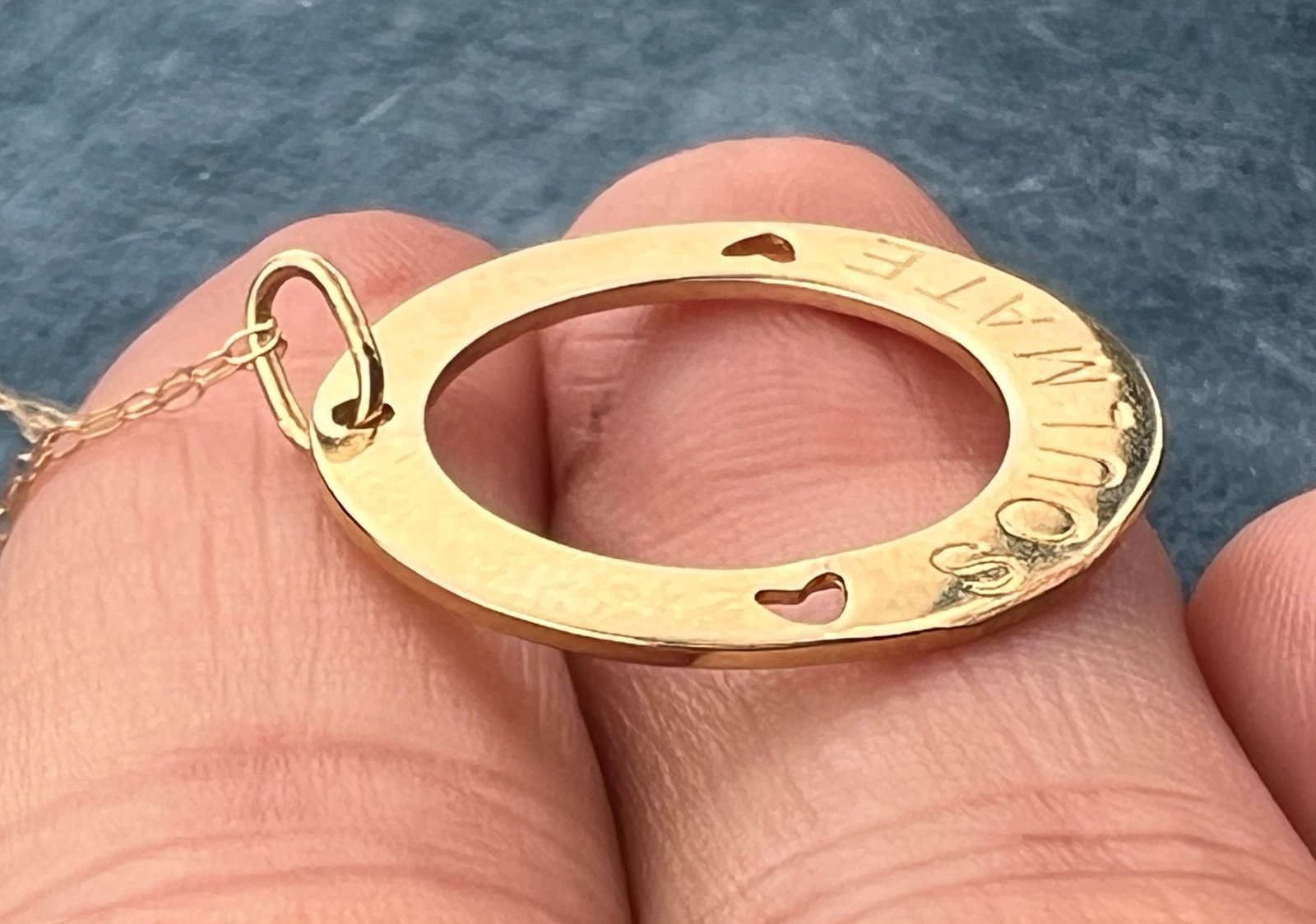 10k Gold SOULMATE Circle Pendant w Chain. Engravable 1"