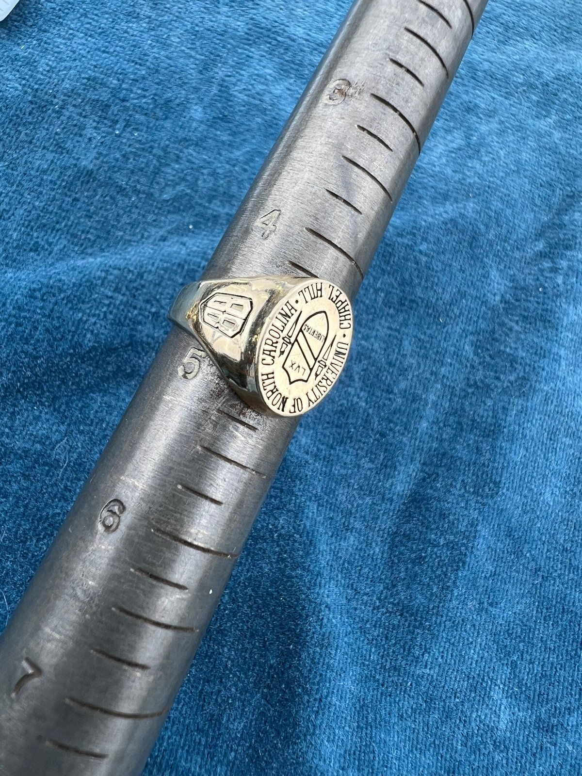 10k Gold UNC North Carolina Chapel Hill Insignia Signet Class Ring. Herff Jones