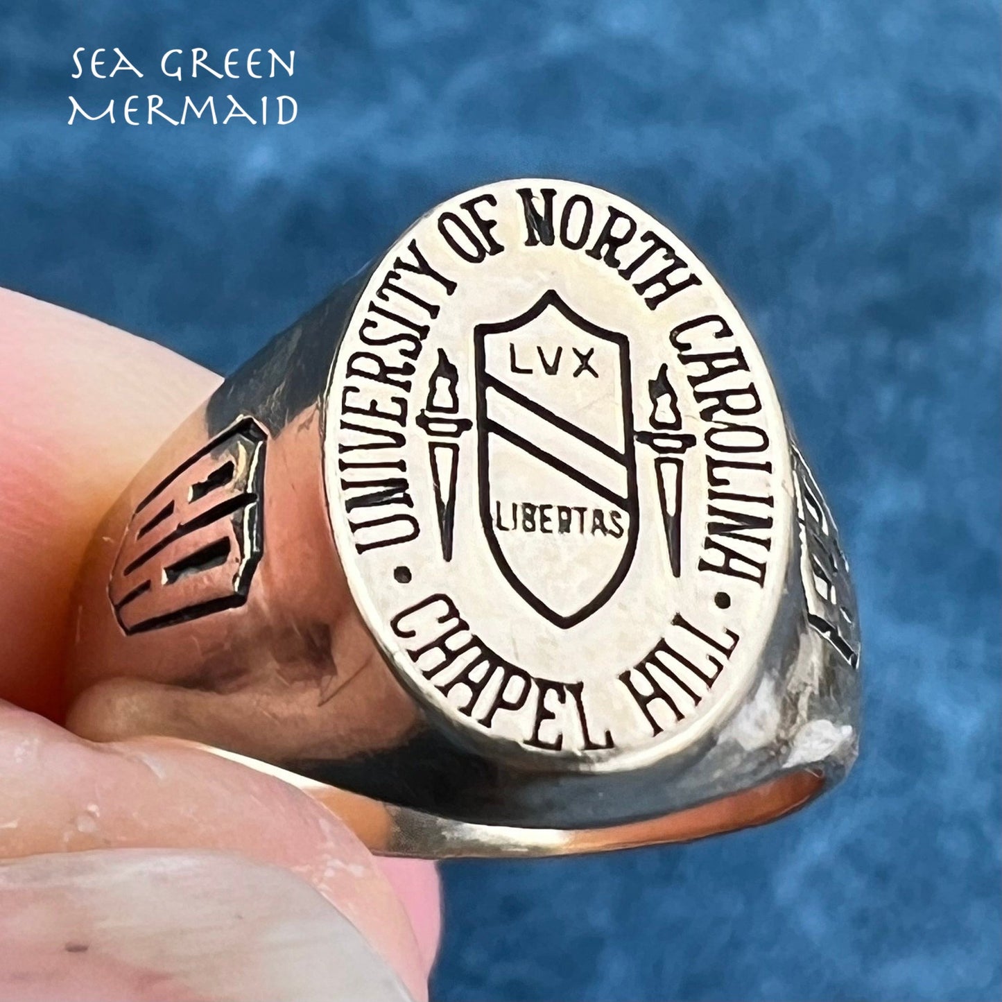 10k Gold UNC North Carolina Chapel Hill Insignia Signet Class Ring. Herff Jones
