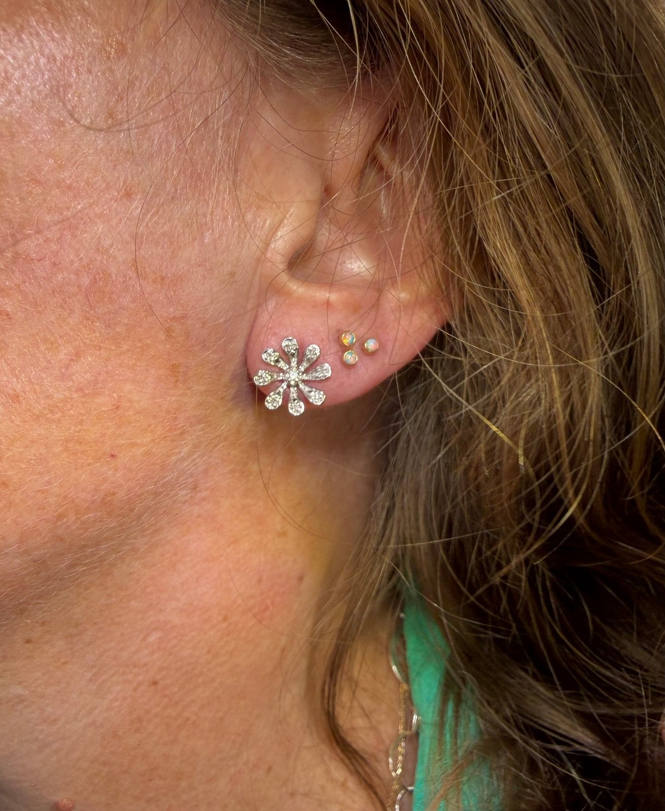 10k White Gold Daisy Flower Earrings w Tiny Diamonds *Video*