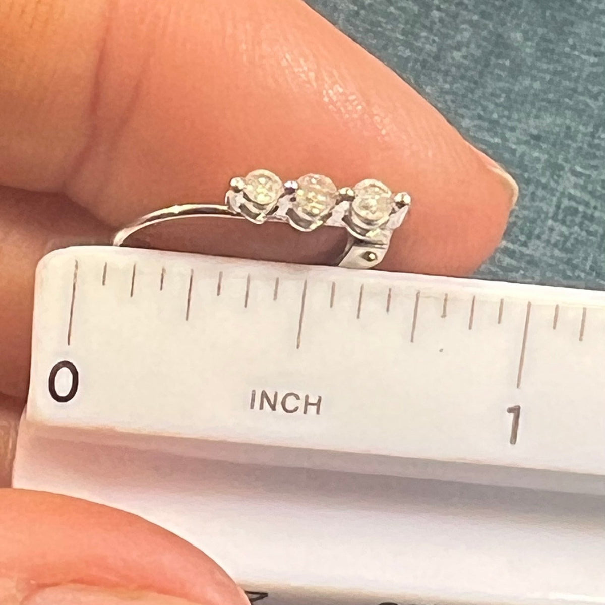 10k White Gold Diamond Leverback Earrings