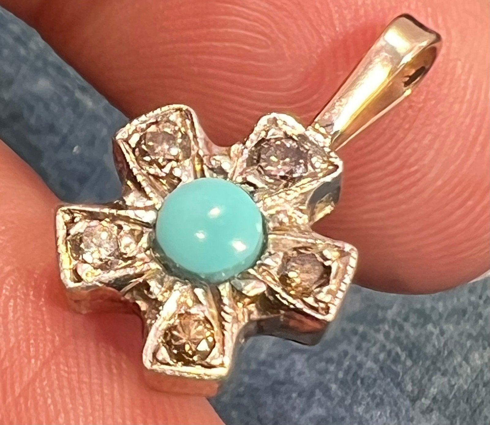 10k White Gold Turquoise Daisy Flower Pendant w Rose-Cut Fancy Diamonds