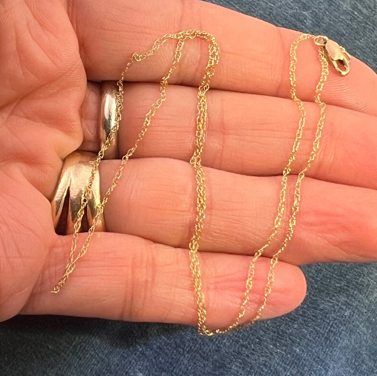 10k Yellow Gold 18" Thin Chain w Lobster Clasp. CHAIN SALE See All - 0156