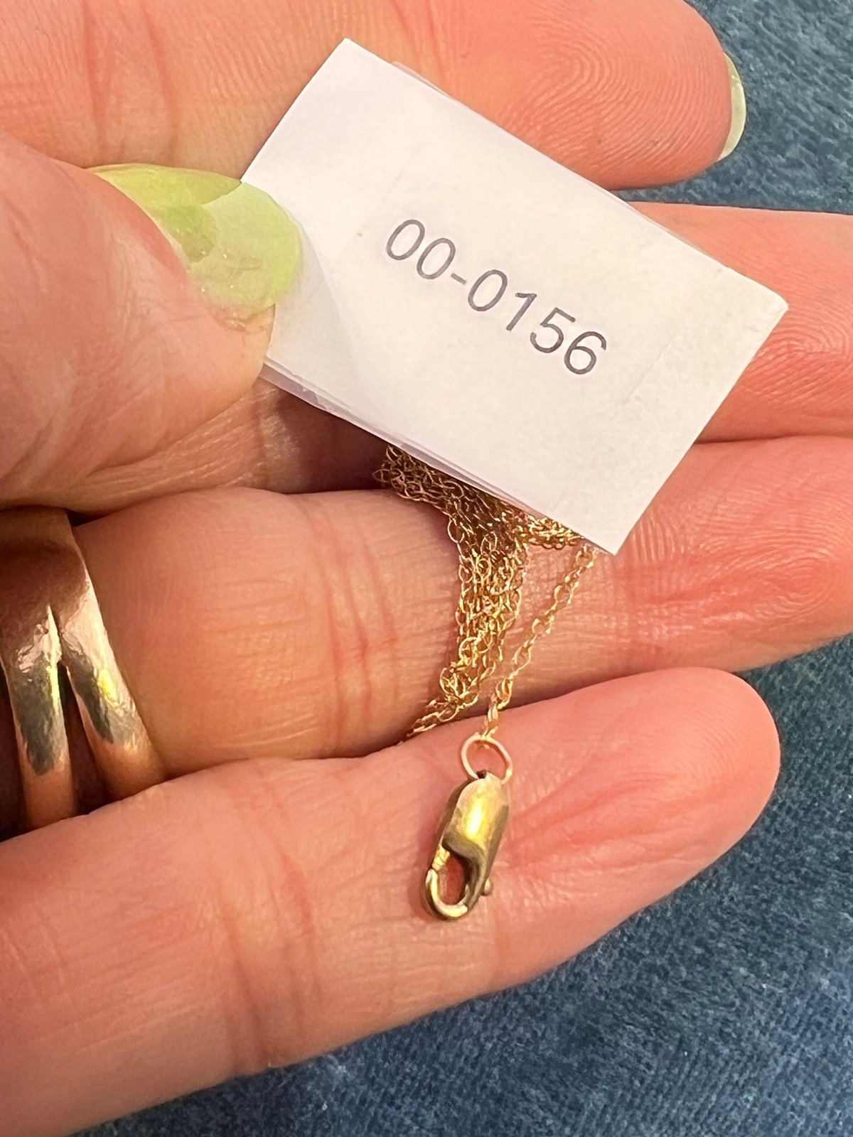 10k Yellow Gold 18" Thin Chain w Lobster Clasp. CHAIN SALE See All - 0156