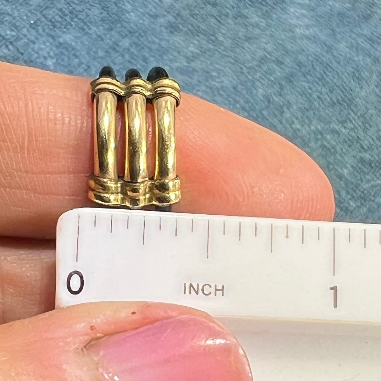 10k Yellow Gold 3 Row Black Leather RING. Antique