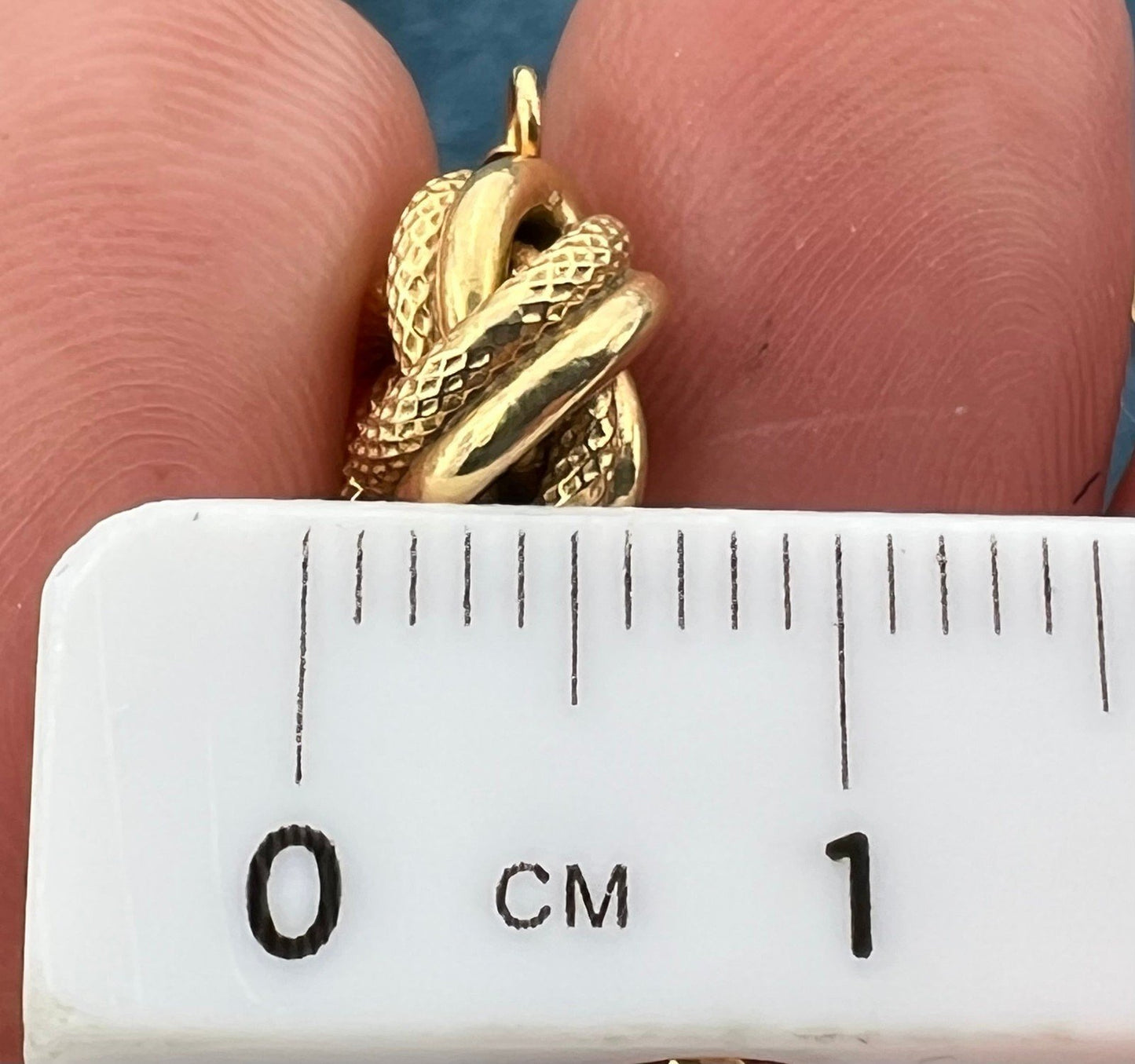 10k Yellow Gold 4 Love Knot Station Chain Necklace. Milor Italy