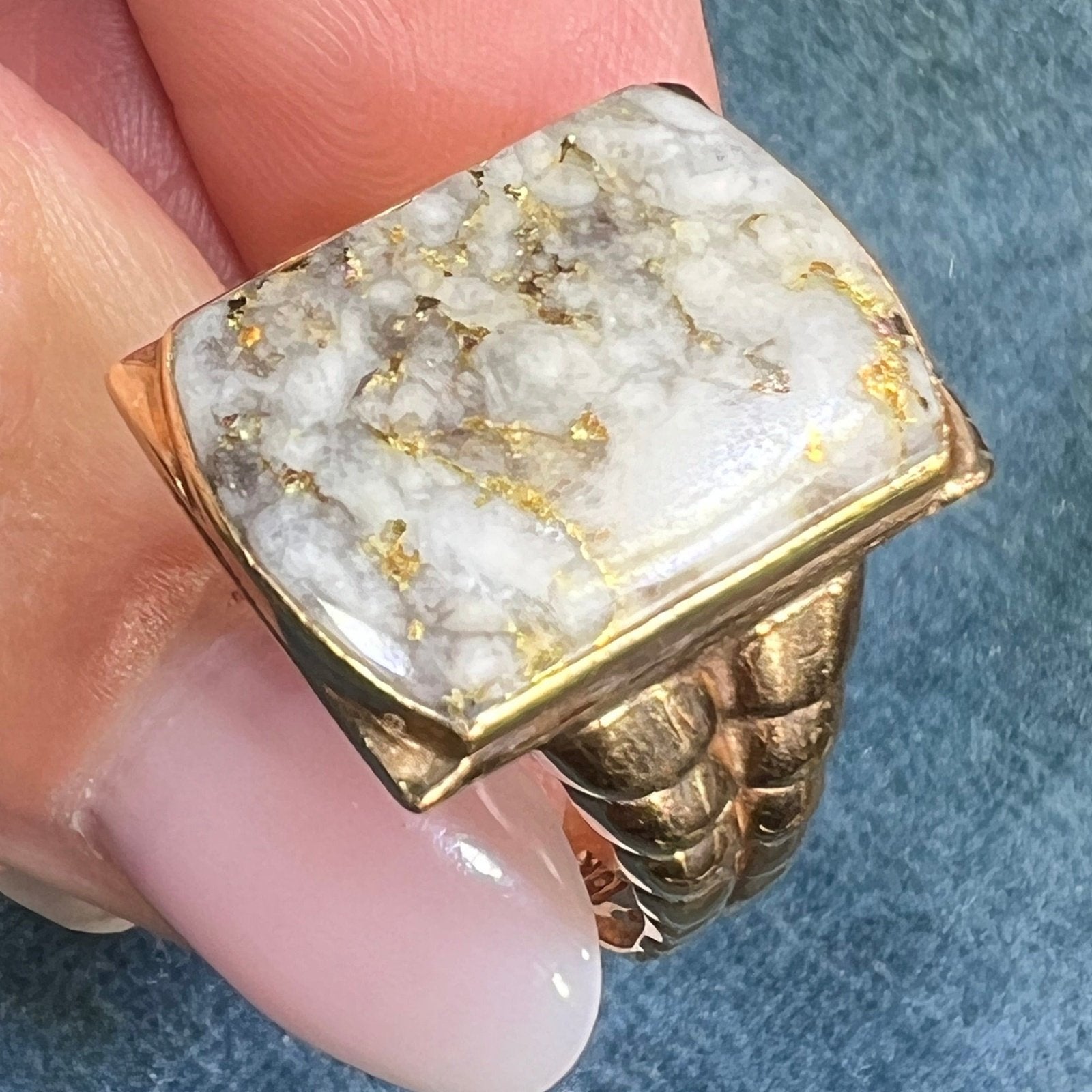 10k Yellow Gold Alaskan Gold in Quartz 24k Vein Ore Ring. Signet Style