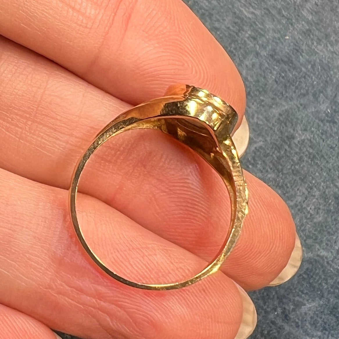 10k Yellow Gold Alaskan Gold in Quartz 24k Vein Ore Oval Ring