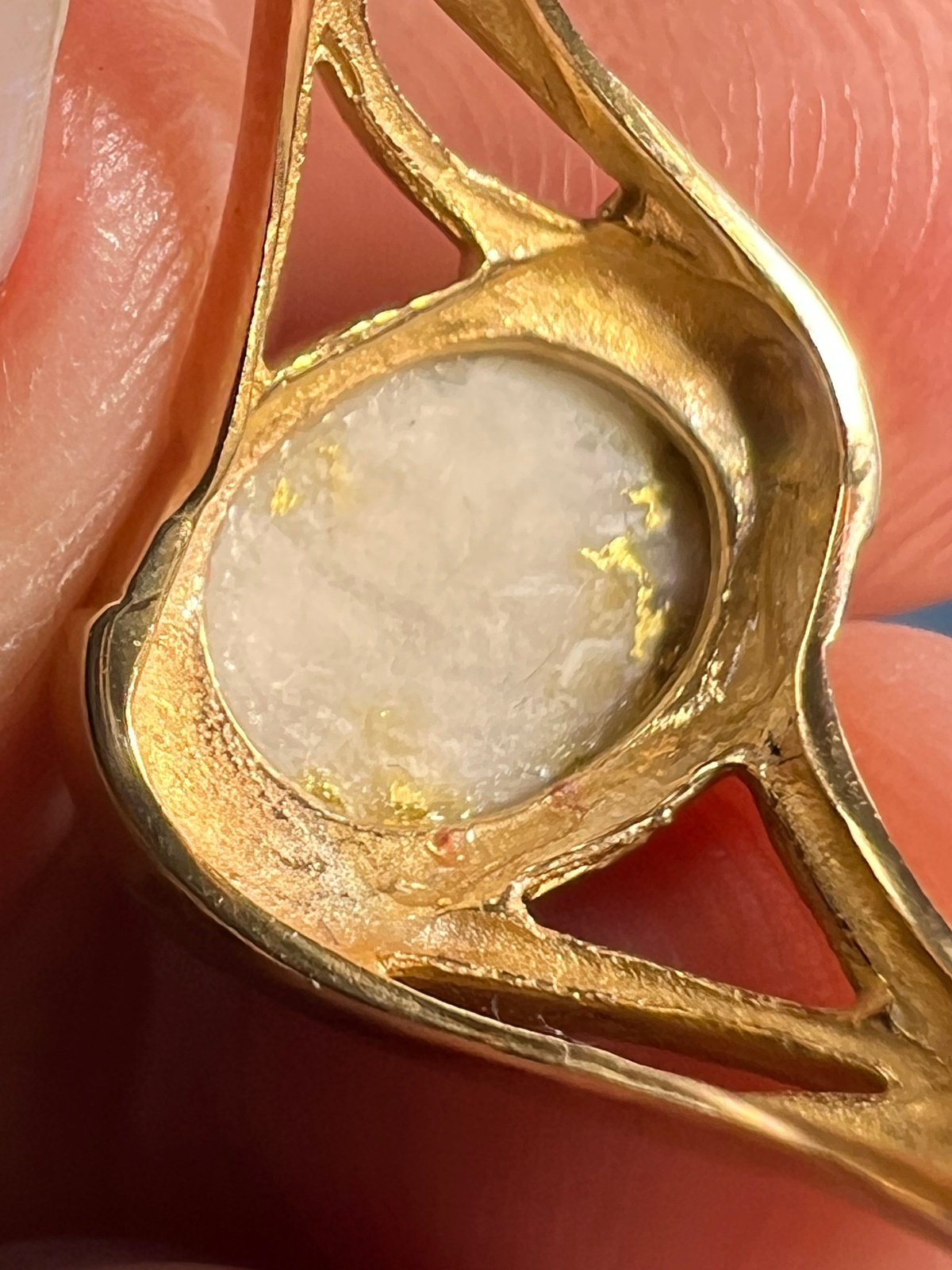 10k Yellow Gold Alaskan Gold in Quartz 24k Vein Ore Oval Ring