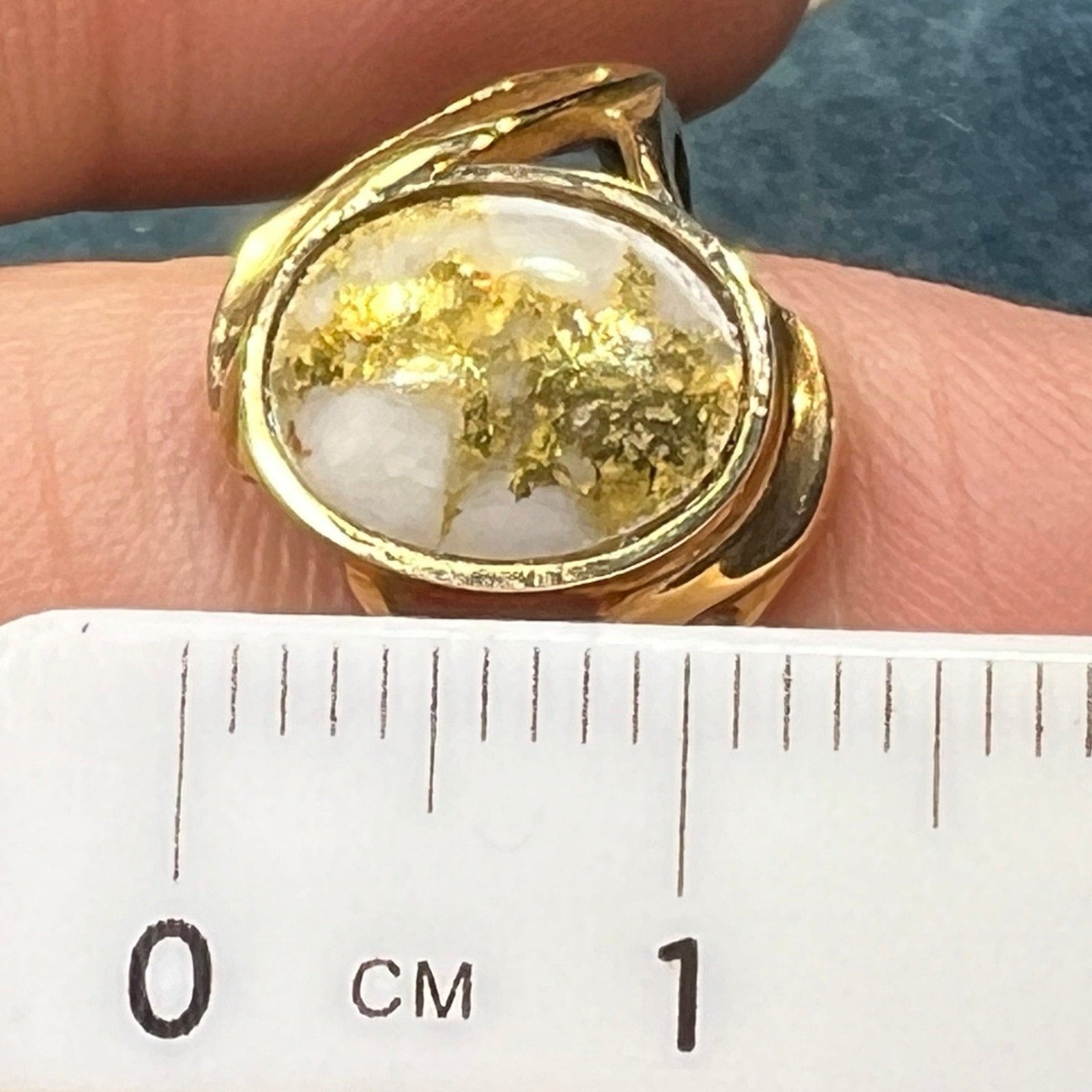 10k Yellow Gold Alaskan Gold in Quartz 24k Vein Ore Oval Ring