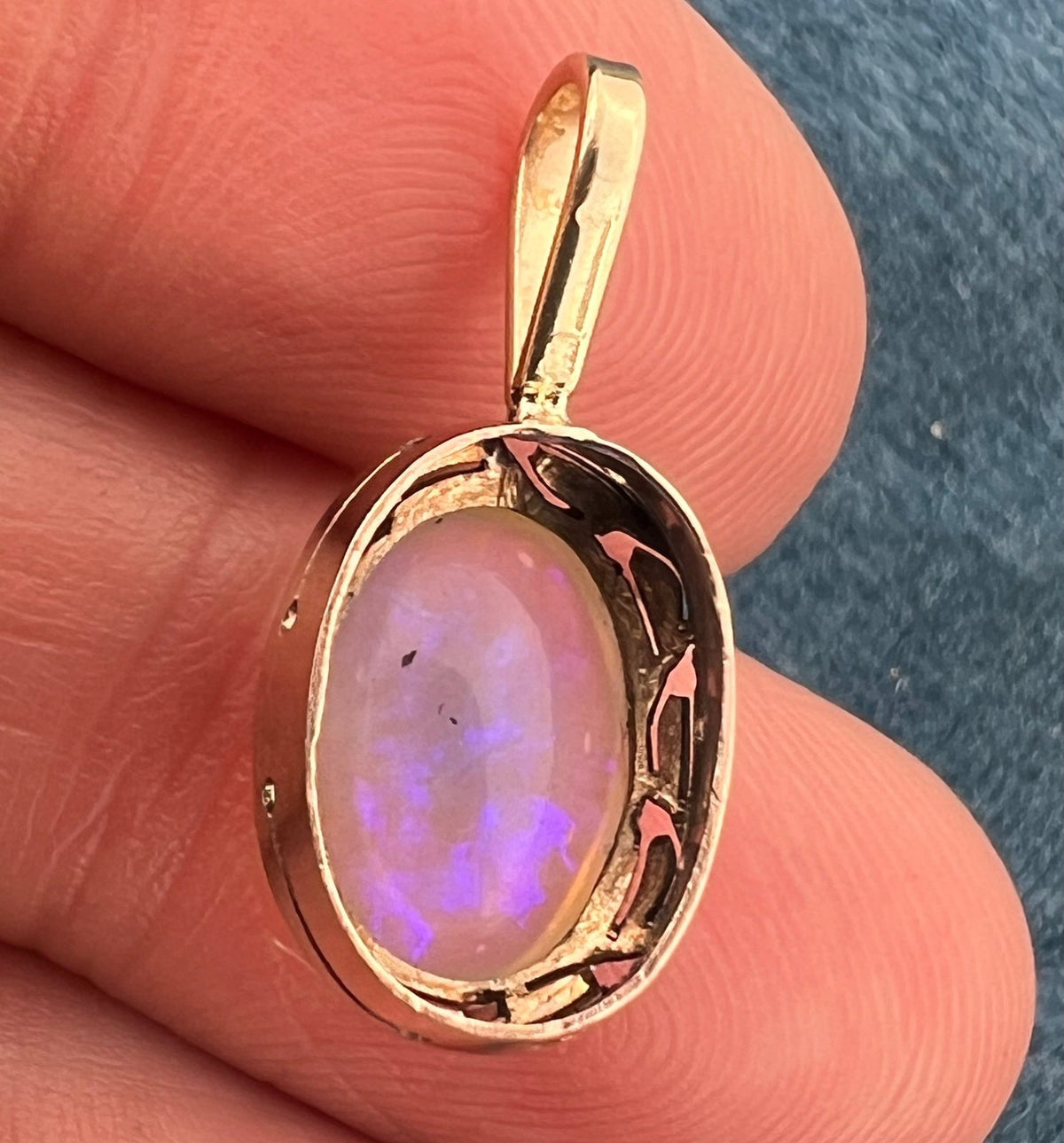 10k Yellow Gold Australian Lavender Crystal Opal Pendant *Video* -A