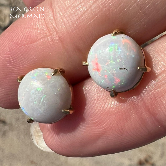 10k Yellow Gold Australian Opal Round Stud Earrings. 10mm *Video*