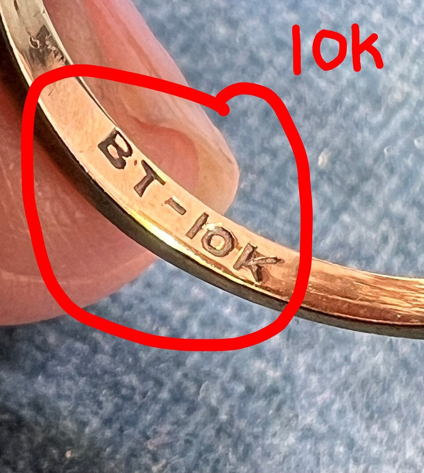 10k Yellow Gold Blue Lindy Star Sapphire Ring. 3-D Rose Blossom