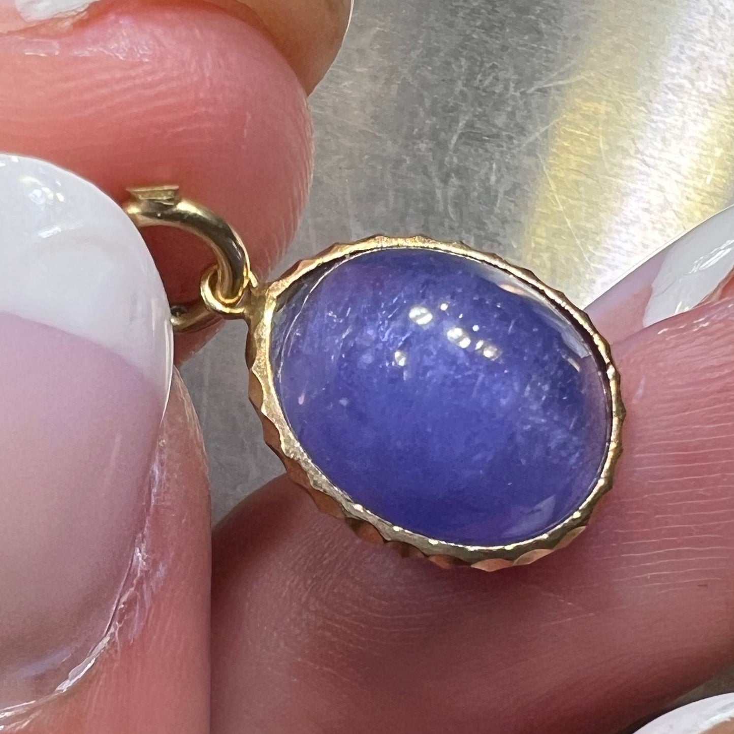 10k Yellow Gold Cabochon Tanzanite Pendant. Periwinkle