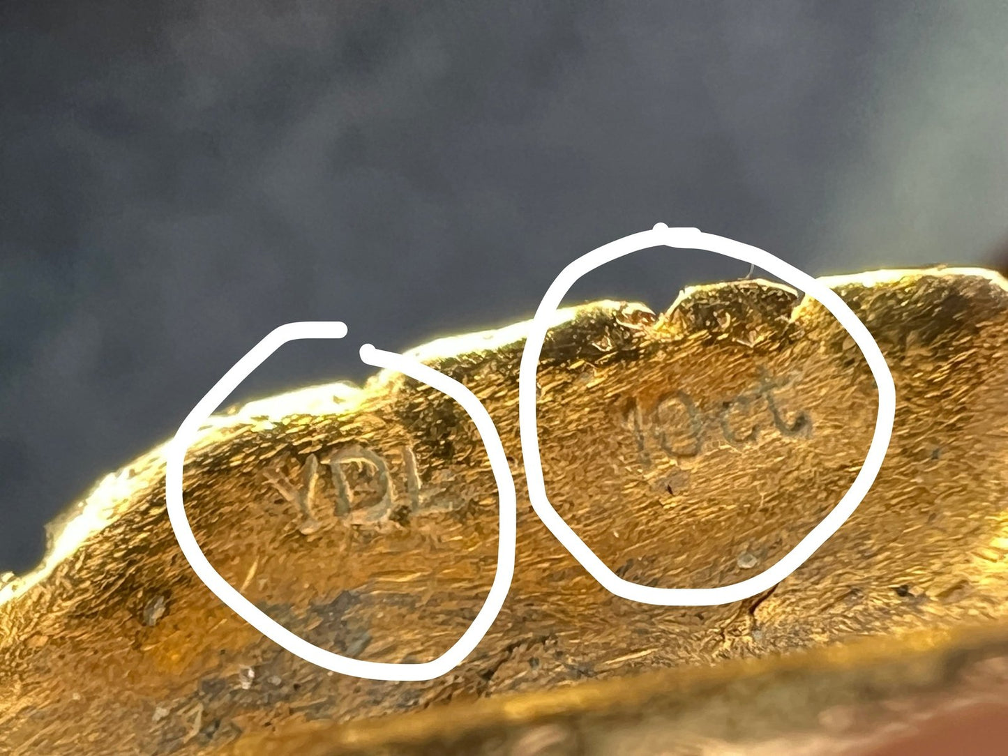 10k Yellow Gold Conch Ocean Sea Shell 3-D Pendant. 1" + 6g