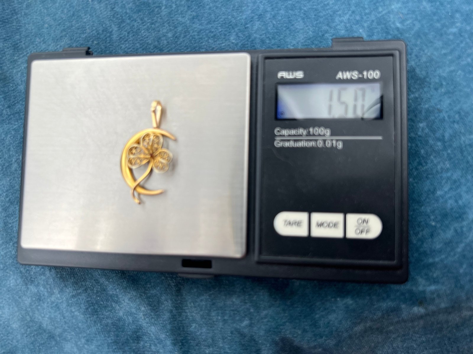 10k Yellow Gold Crescent Moon + Clover Pendant. Victorian