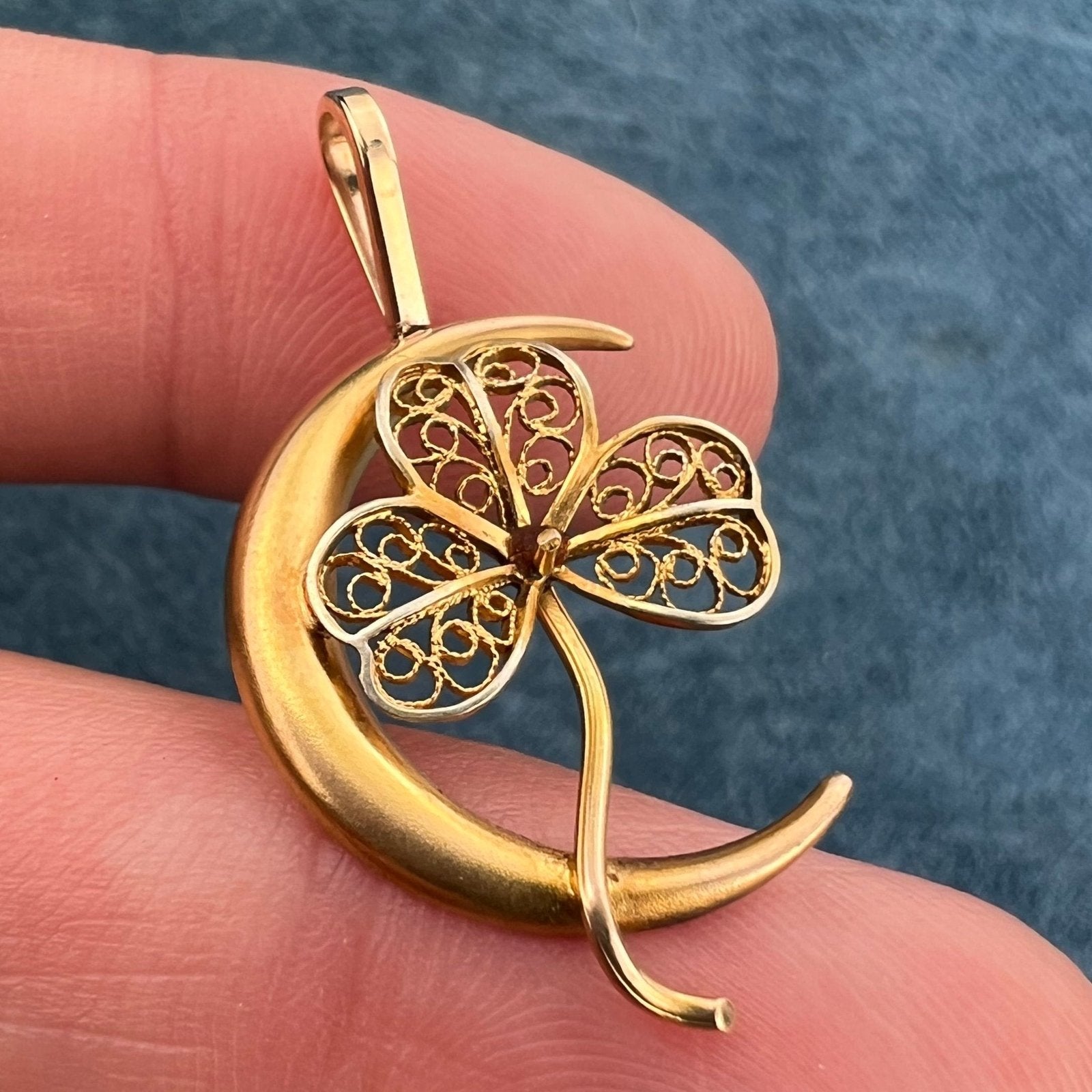 10k Yellow Gold Crescent Moon + Clover Pendant. Victorian