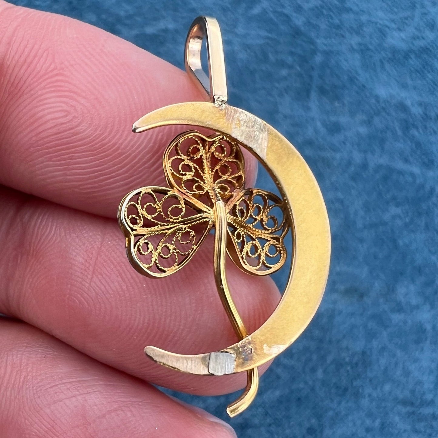 10k Yellow Gold Crescent Moon + Clover Pendant. Victorian